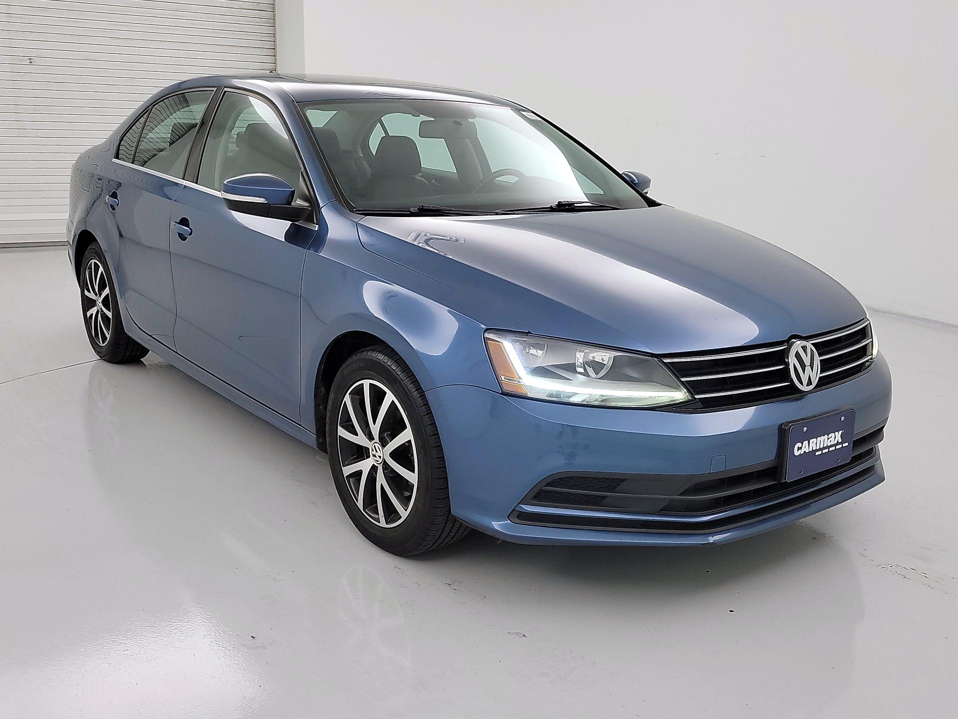 Thumbnail: 2017 Volkswagen Jetta - 1