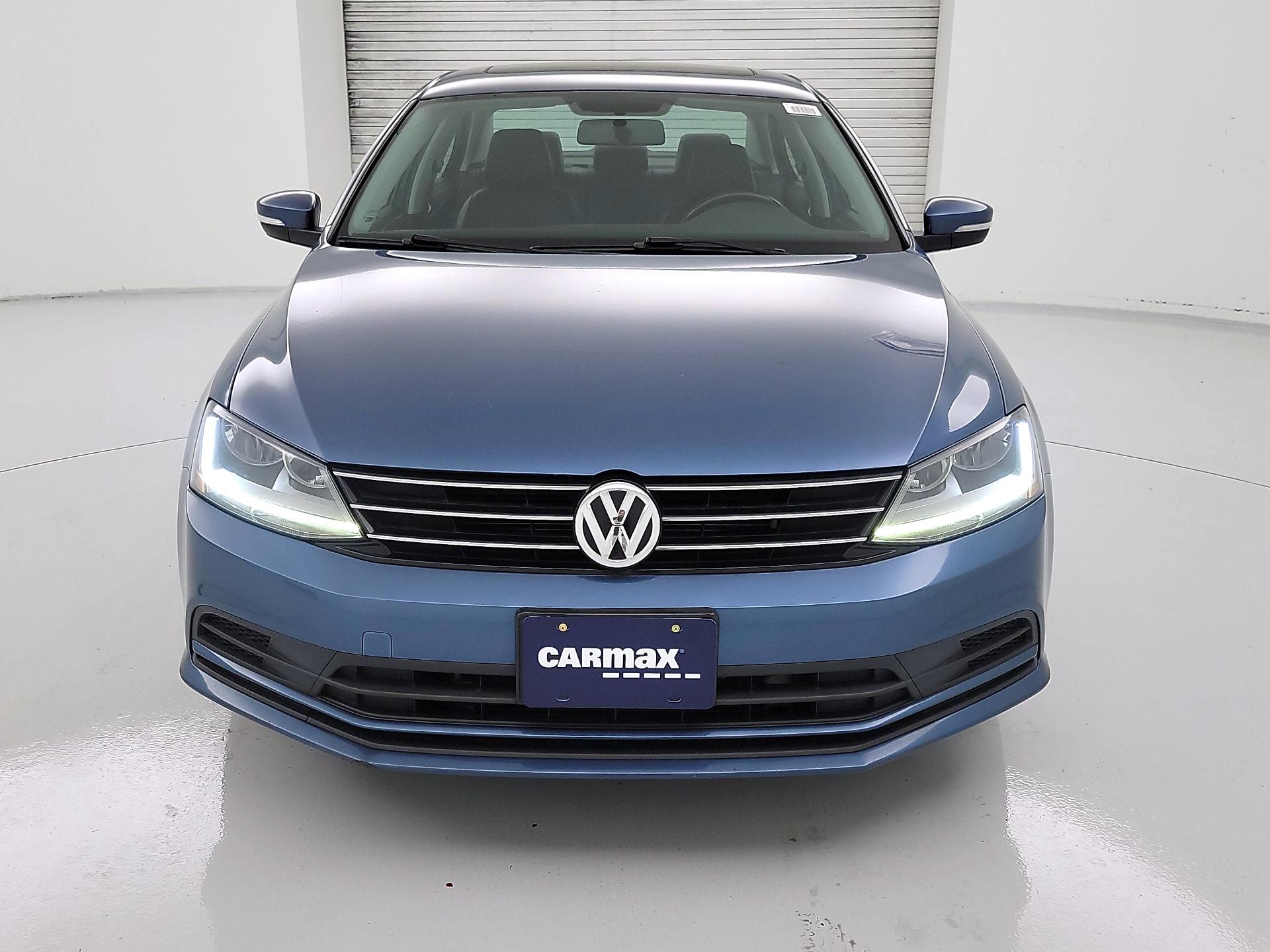 Thumbnail: 2017 Volkswagen Jetta - 2
