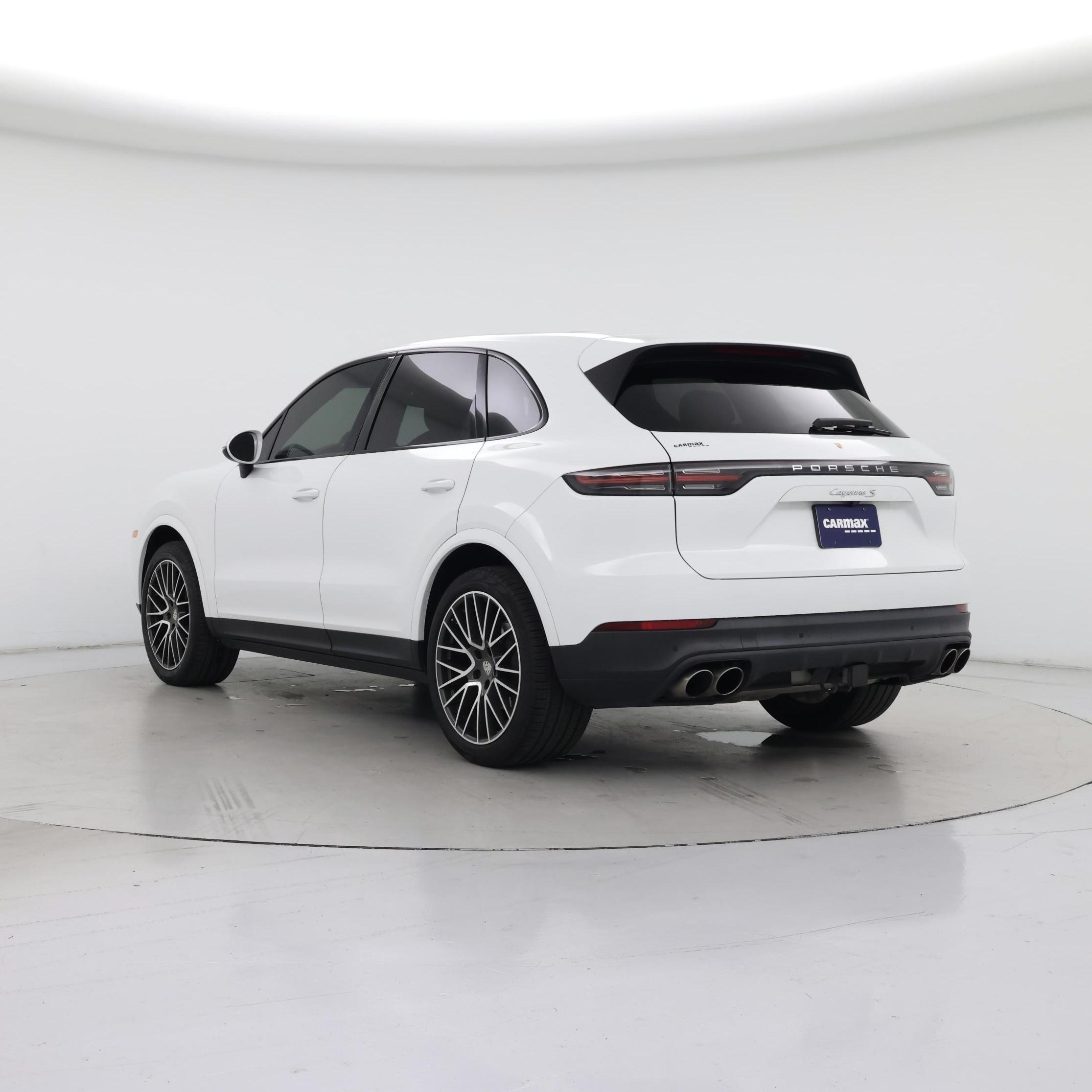 Thumbnail: 2019 Porsche Cayenne - 2