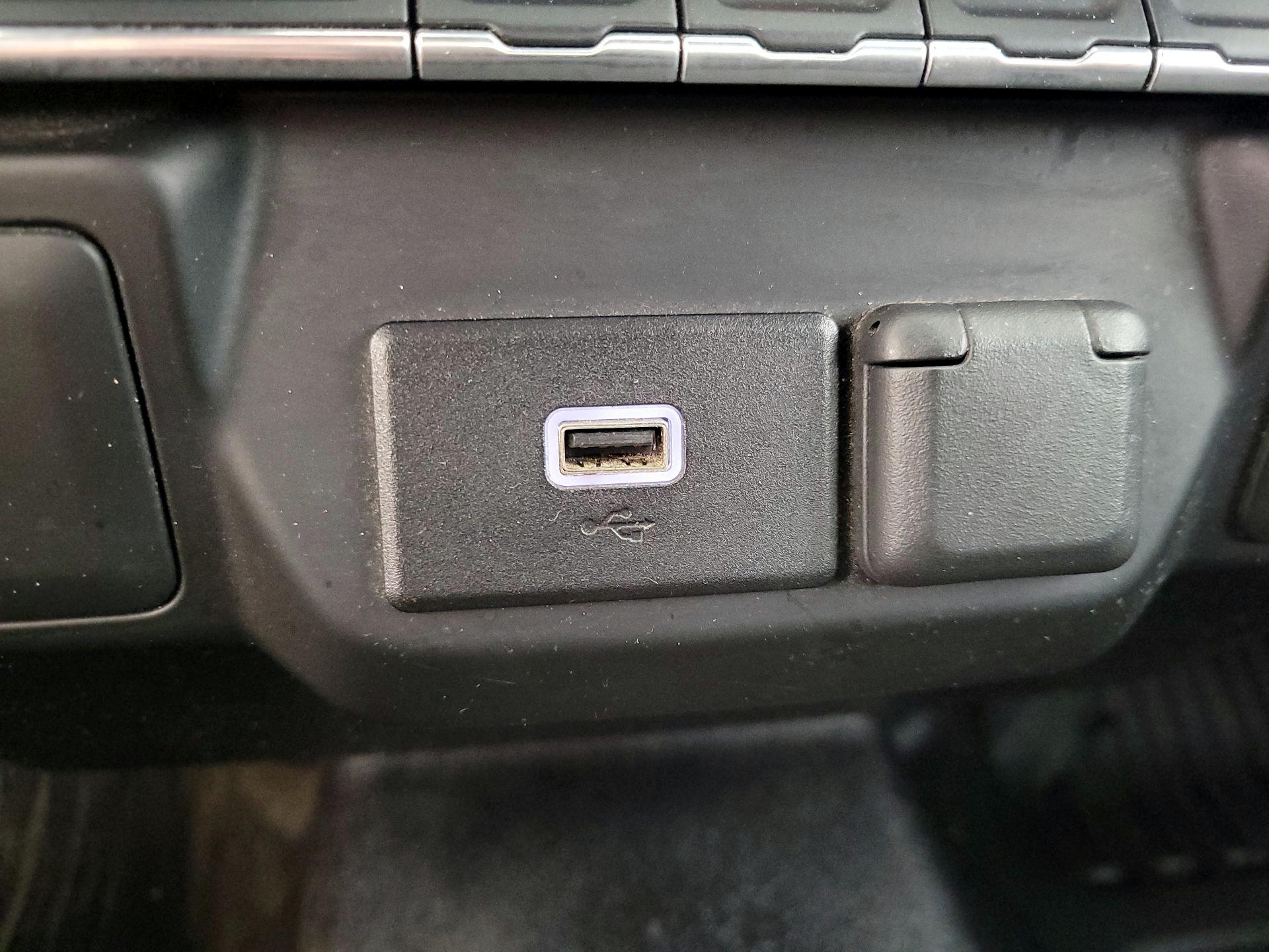 Thumbnail: 2020 Chevrolet Silverado 1500 - 18