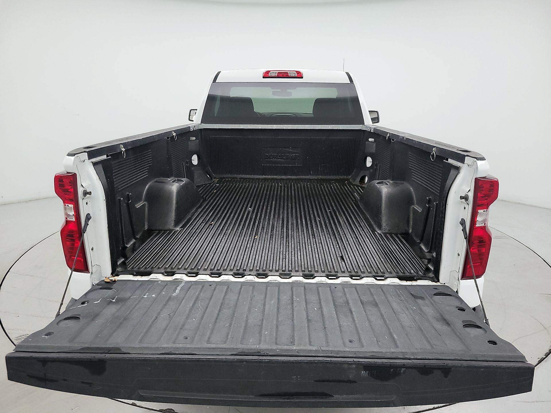 Thumbnail: 2020 Chevrolet Silverado 1500 - 19