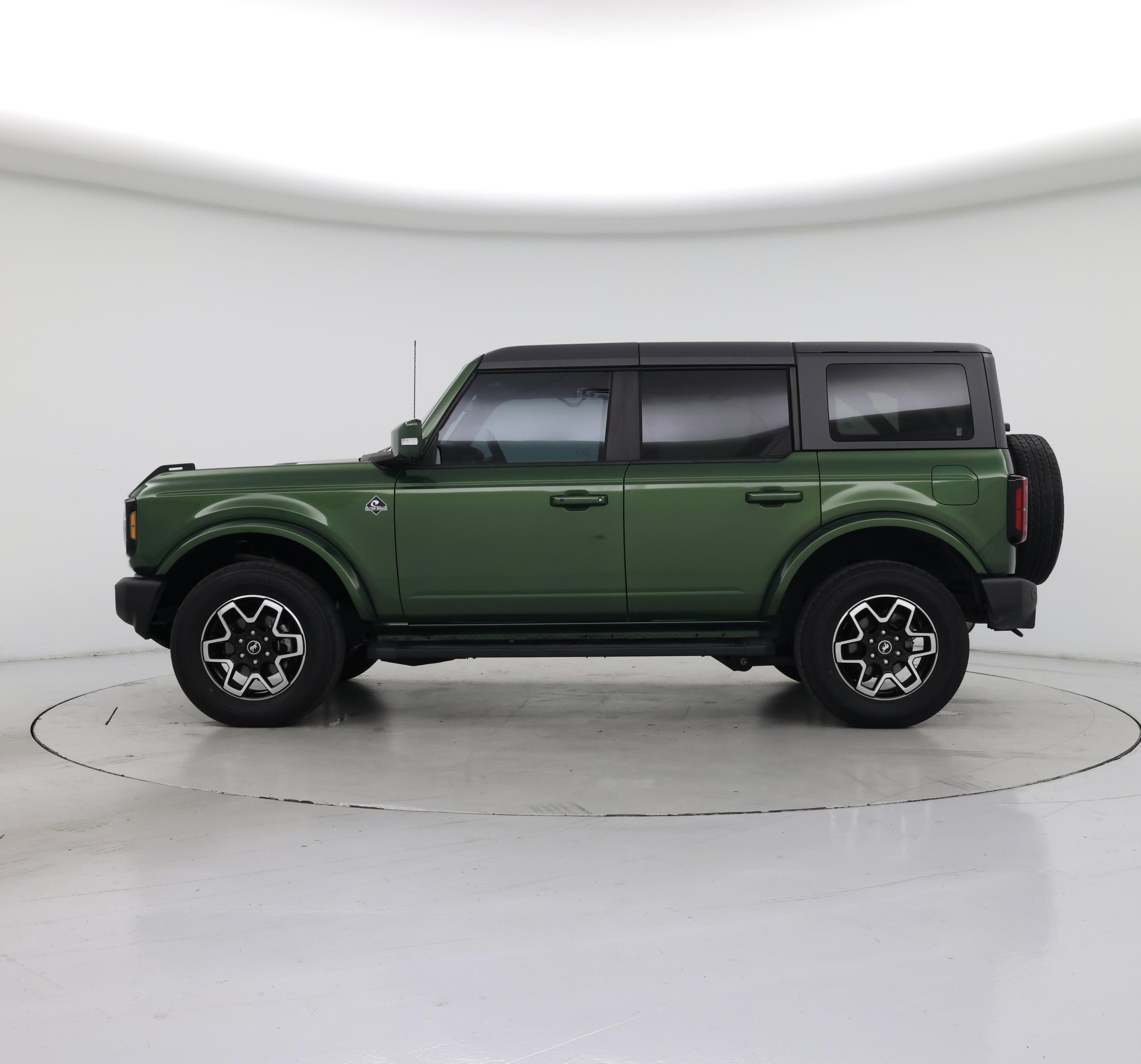 Thumbnail: 2022 Ford Bronco - 3