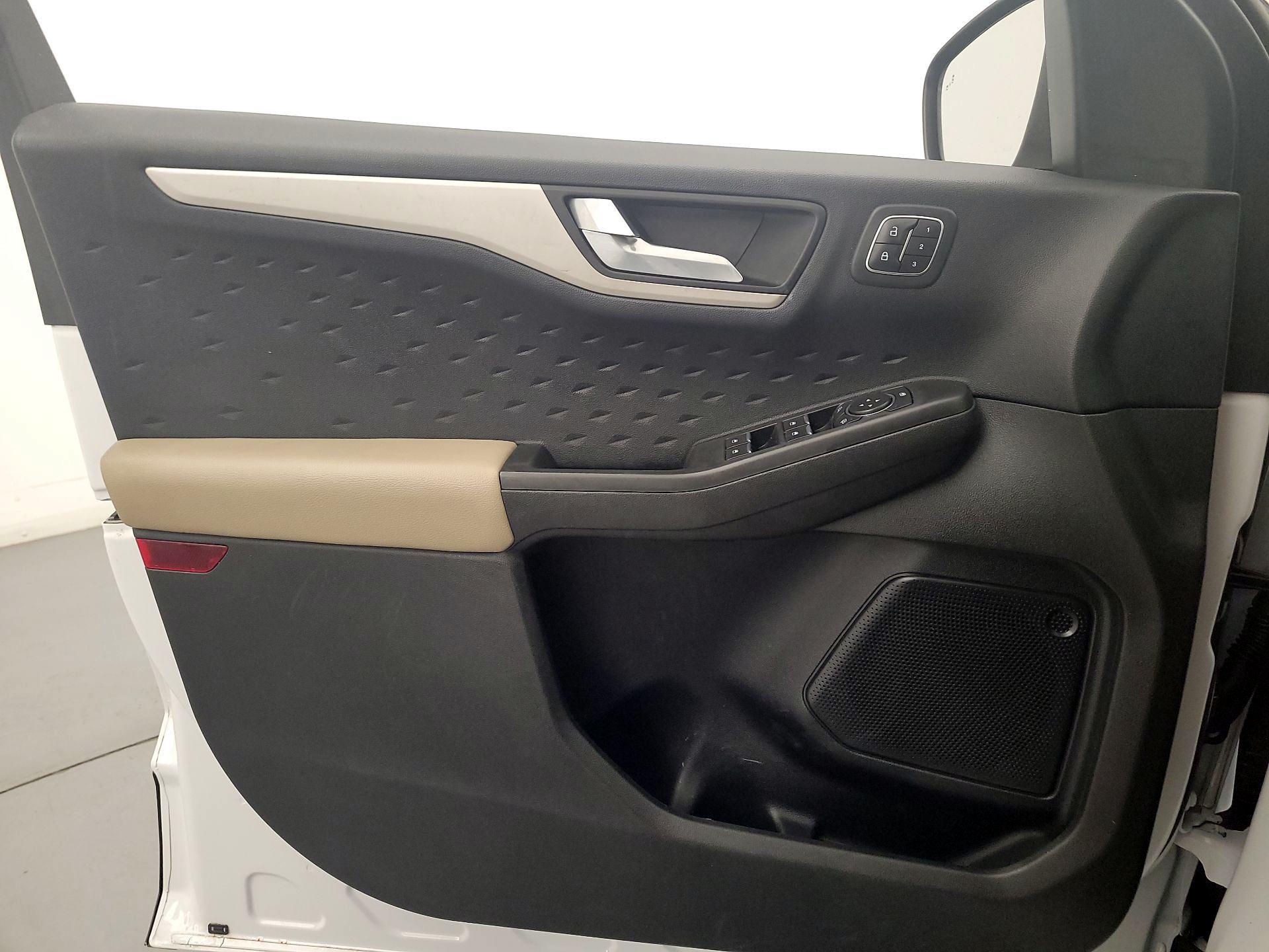 Thumbnail: 2020 Ford Escape - 12