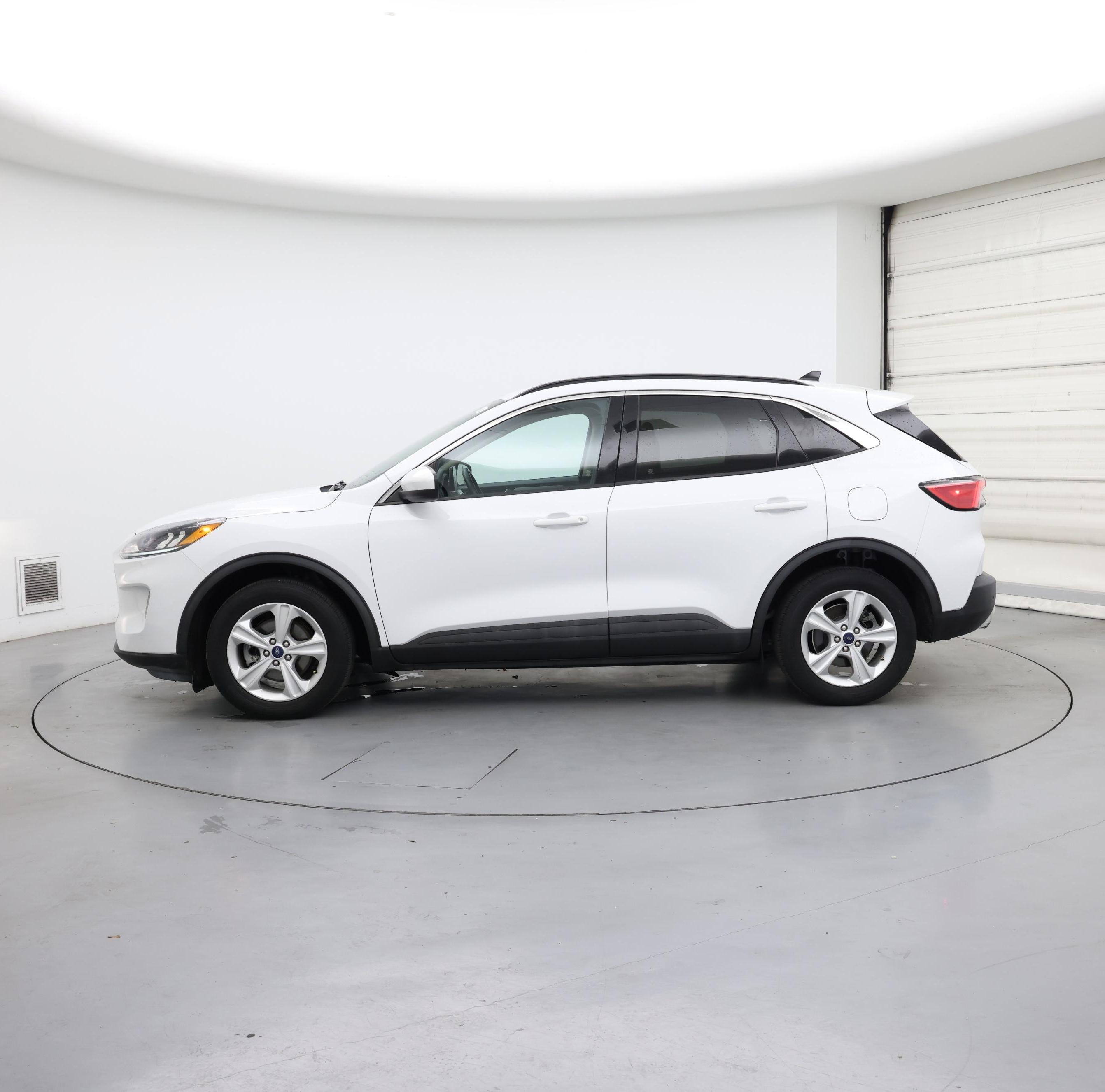 Thumbnail: 2020 Ford Escape - 3