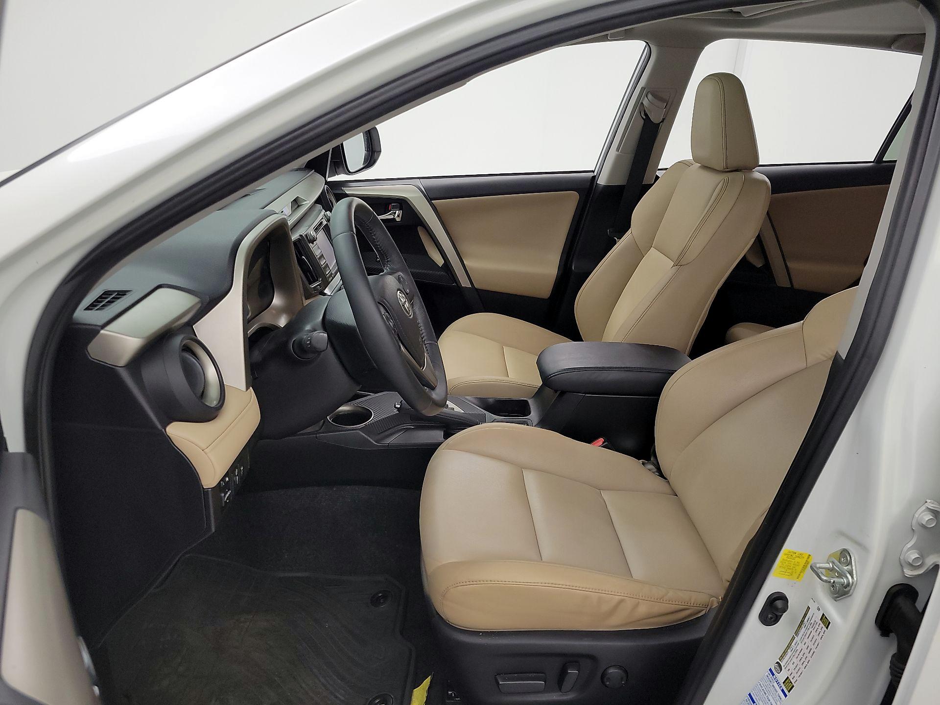 Thumbnail: 2014 Toyota RAV4 - 11