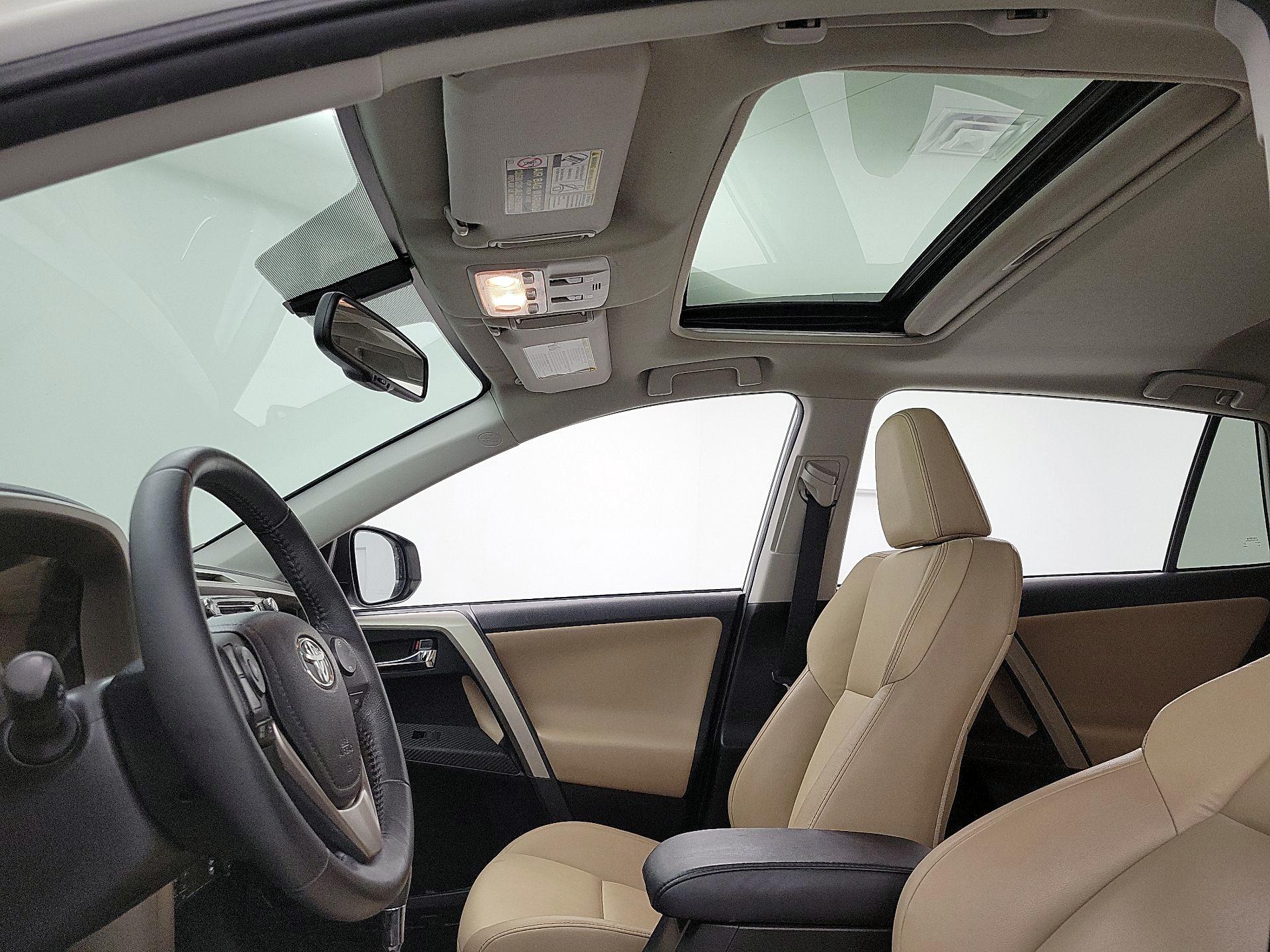 Thumbnail: 2014 Toyota RAV4 - 20