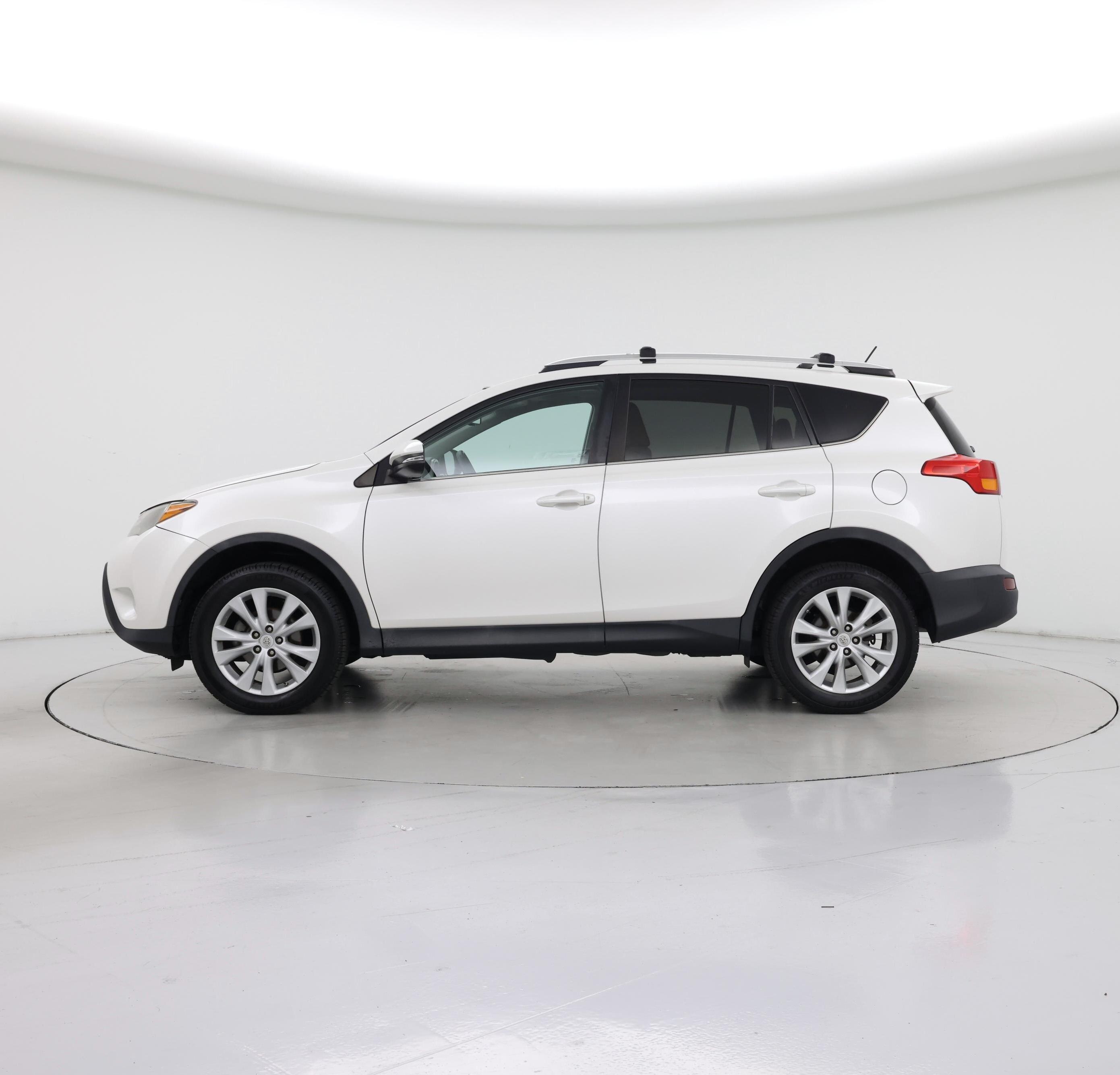 Thumbnail: 2014 Toyota RAV4 - 3
