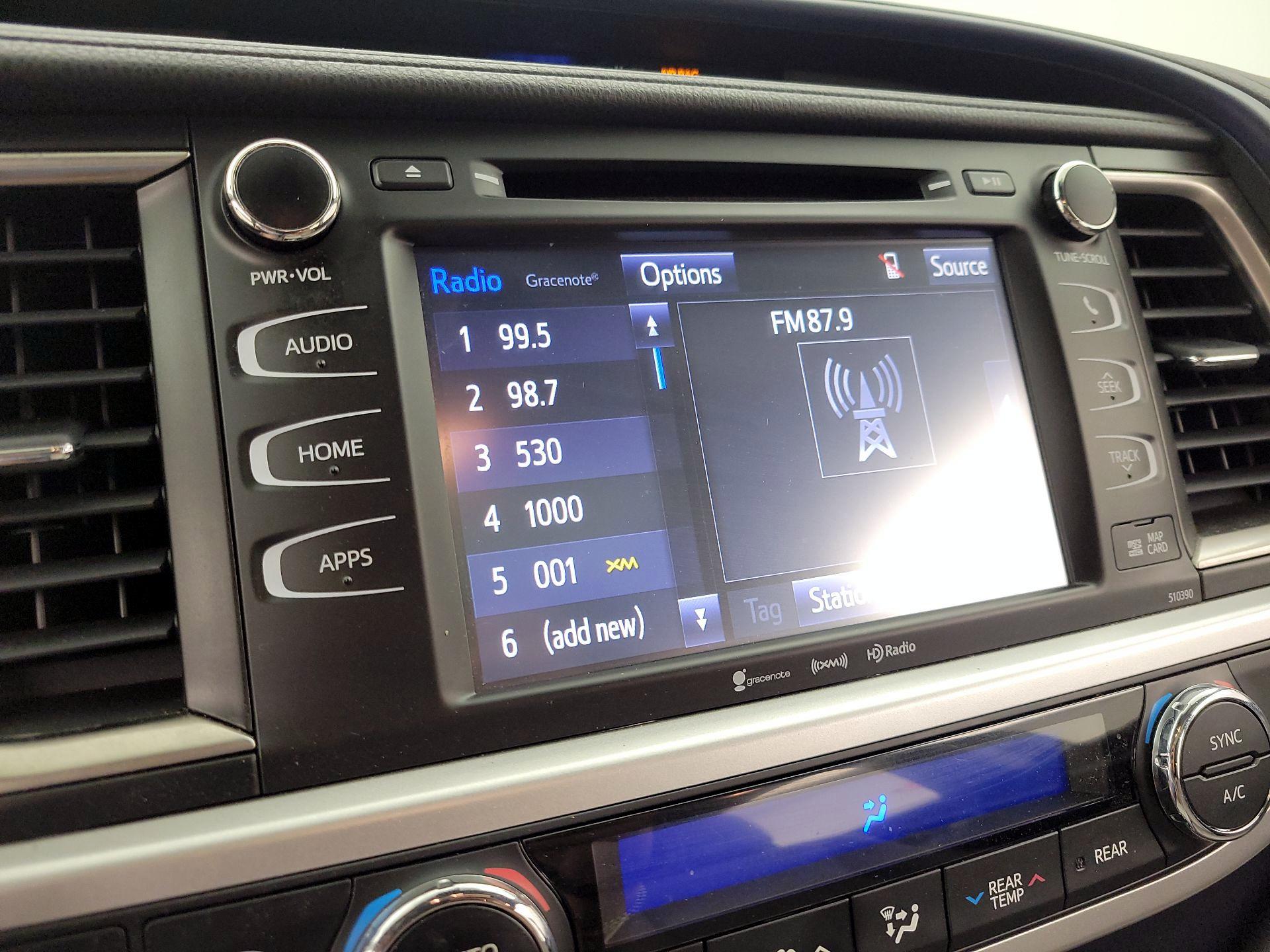 Thumbnail: 2019 Toyota Highlander - 16
