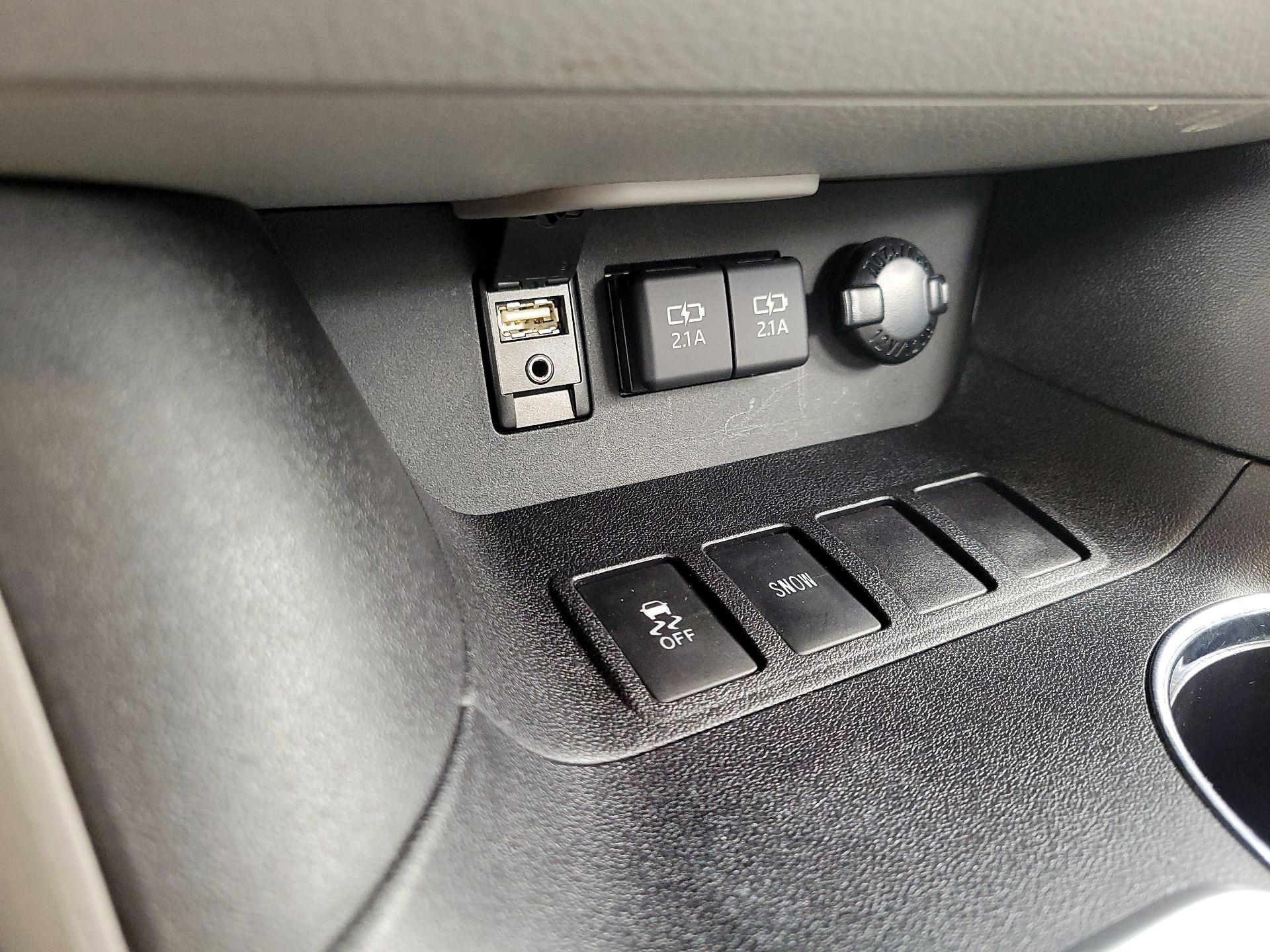 Thumbnail: 2019 Toyota Highlander - 19