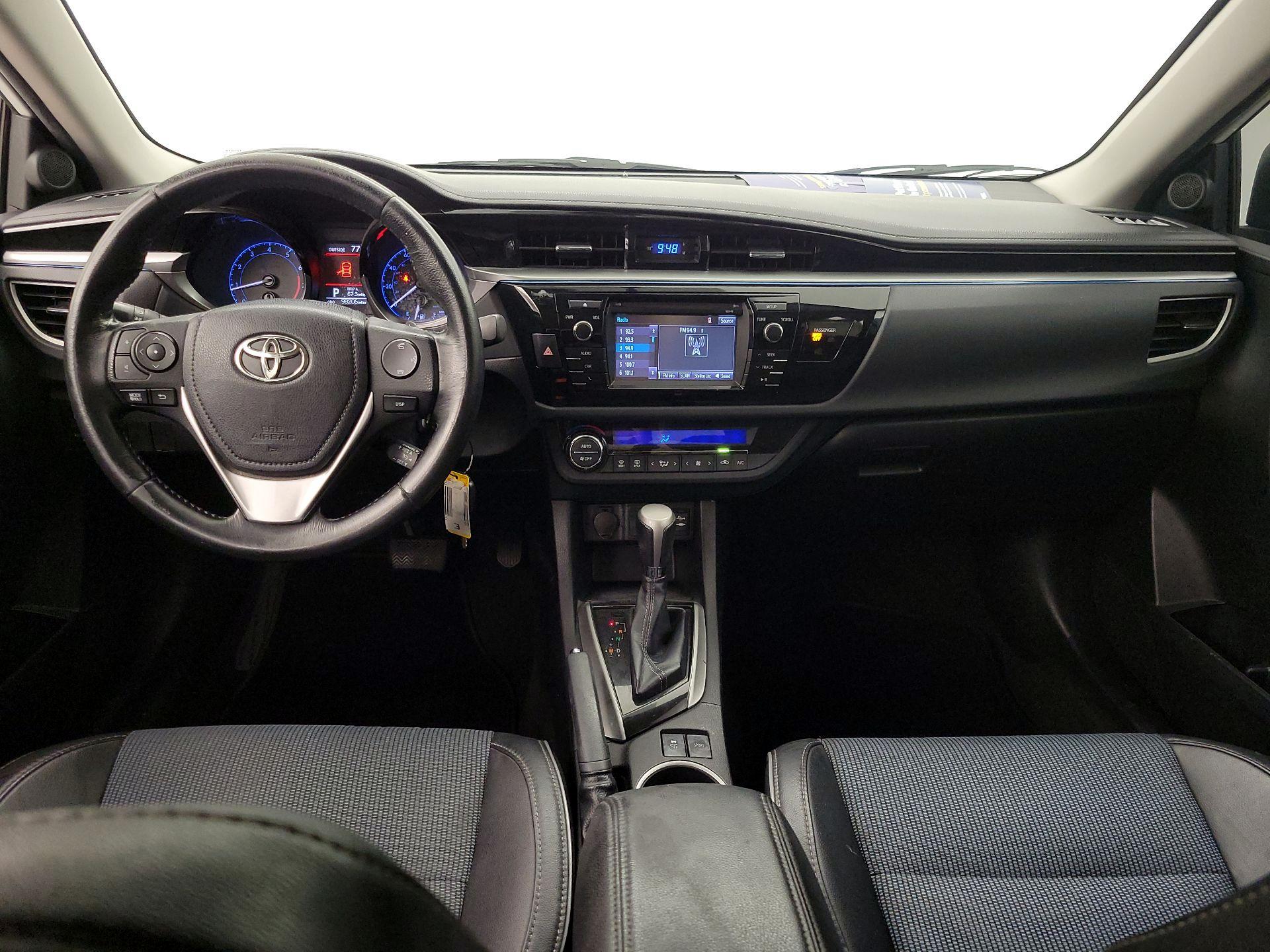 Thumbnail: 2015 Toyota Corolla - 9