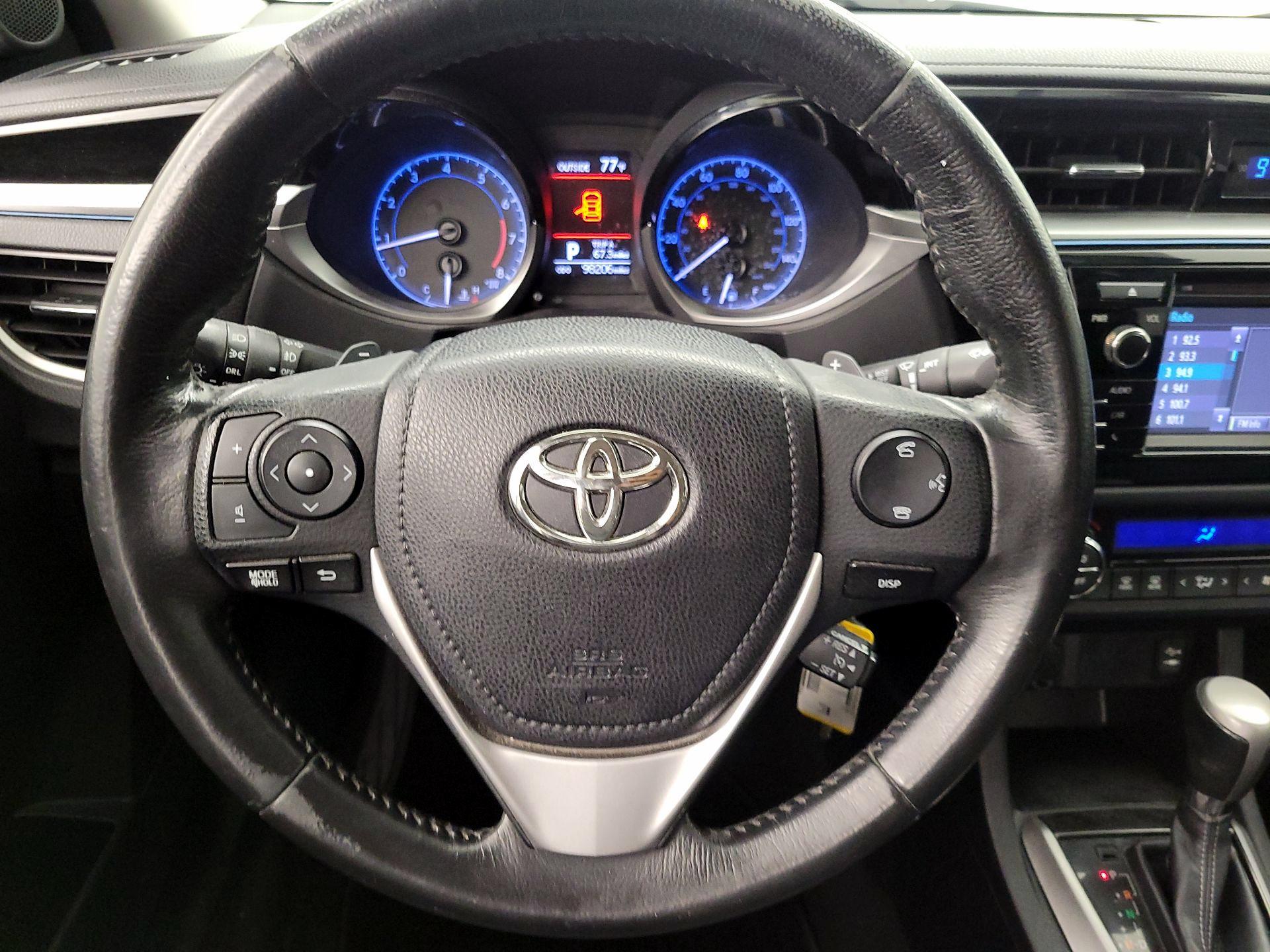 Thumbnail: 2015 Toyota Corolla - 10