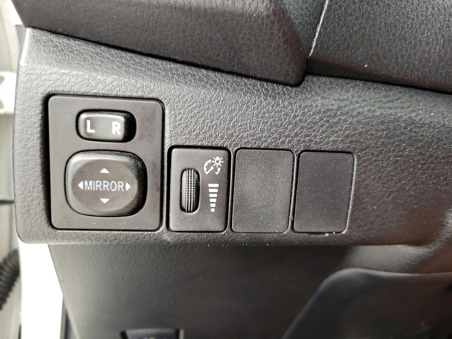 Thumbnail: 2015 Toyota Corolla - 13