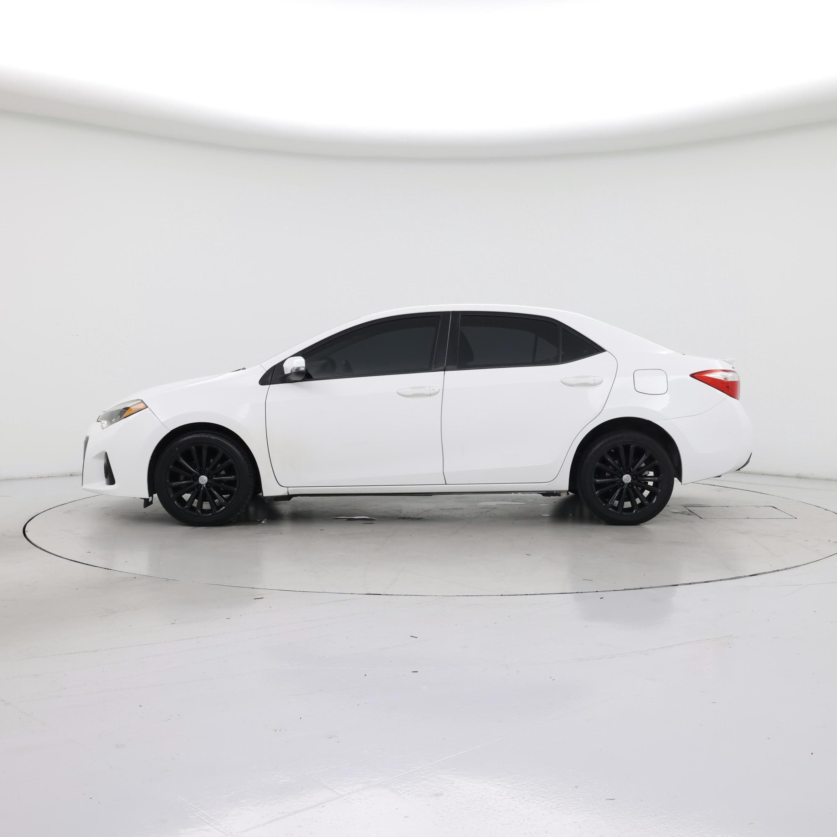 Thumbnail: 2015 Toyota Corolla - 3