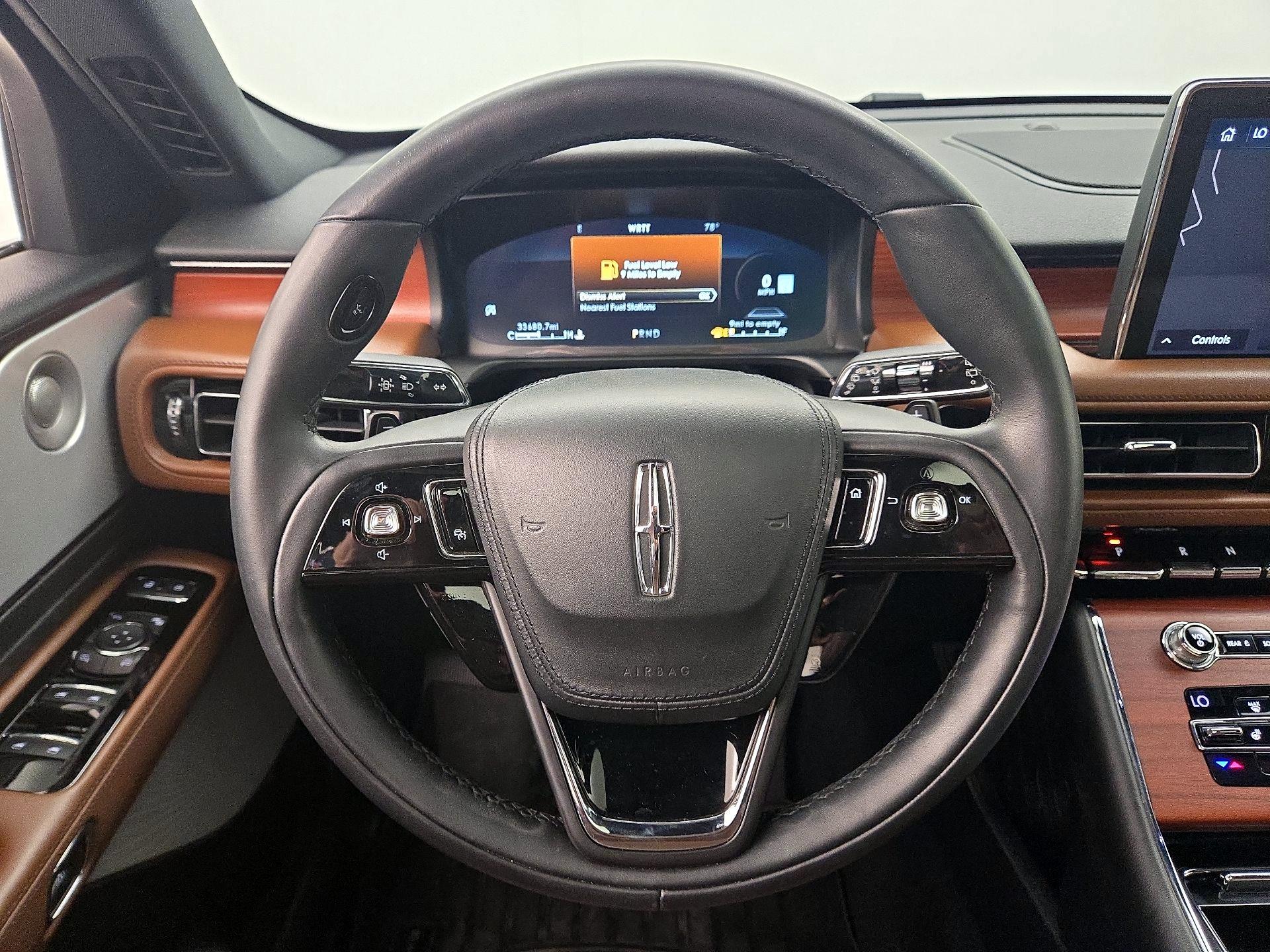 Thumbnail: 2020 Lincoln Aviator - 10