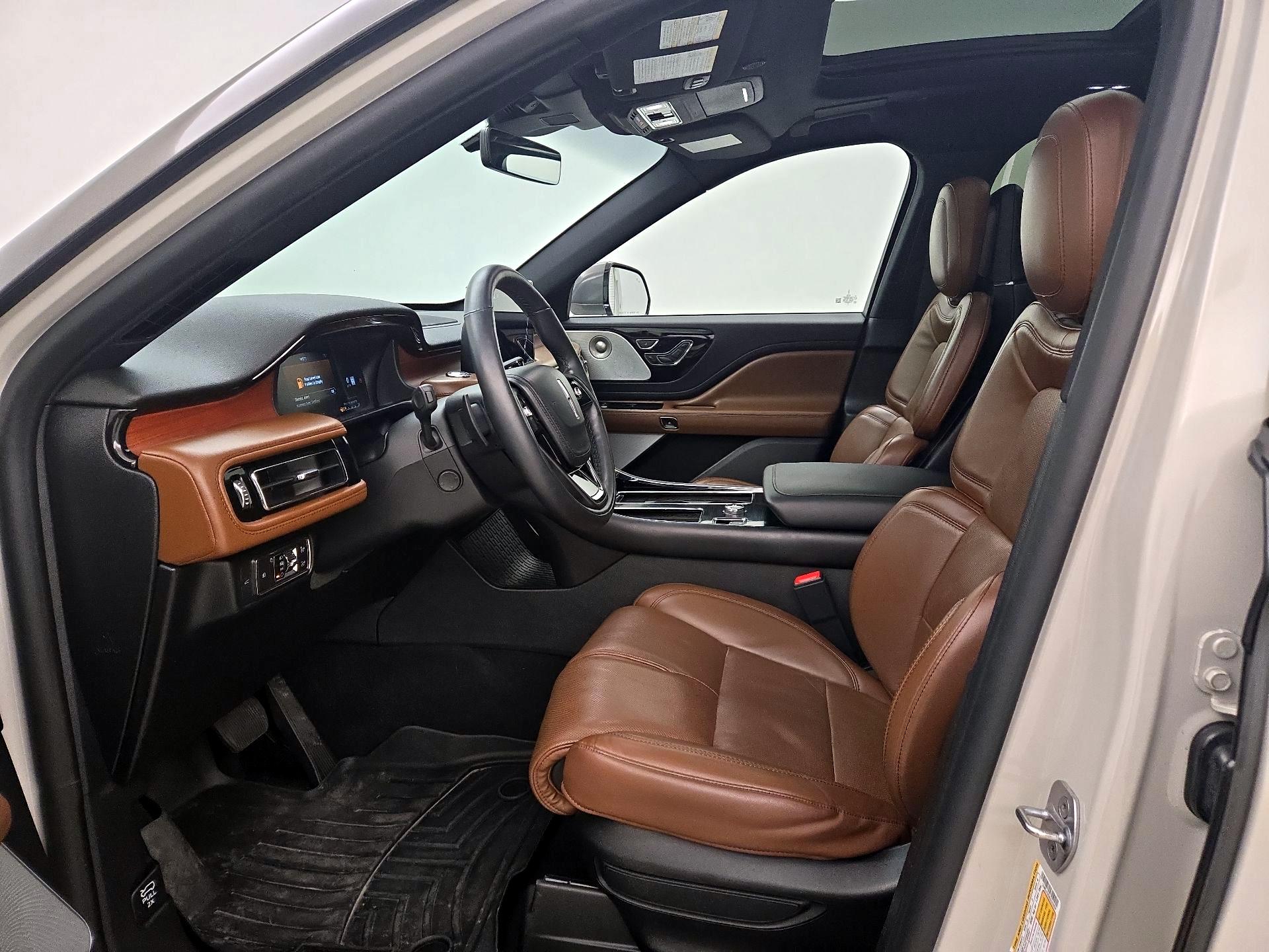 Thumbnail: 2020 Lincoln Aviator - 11