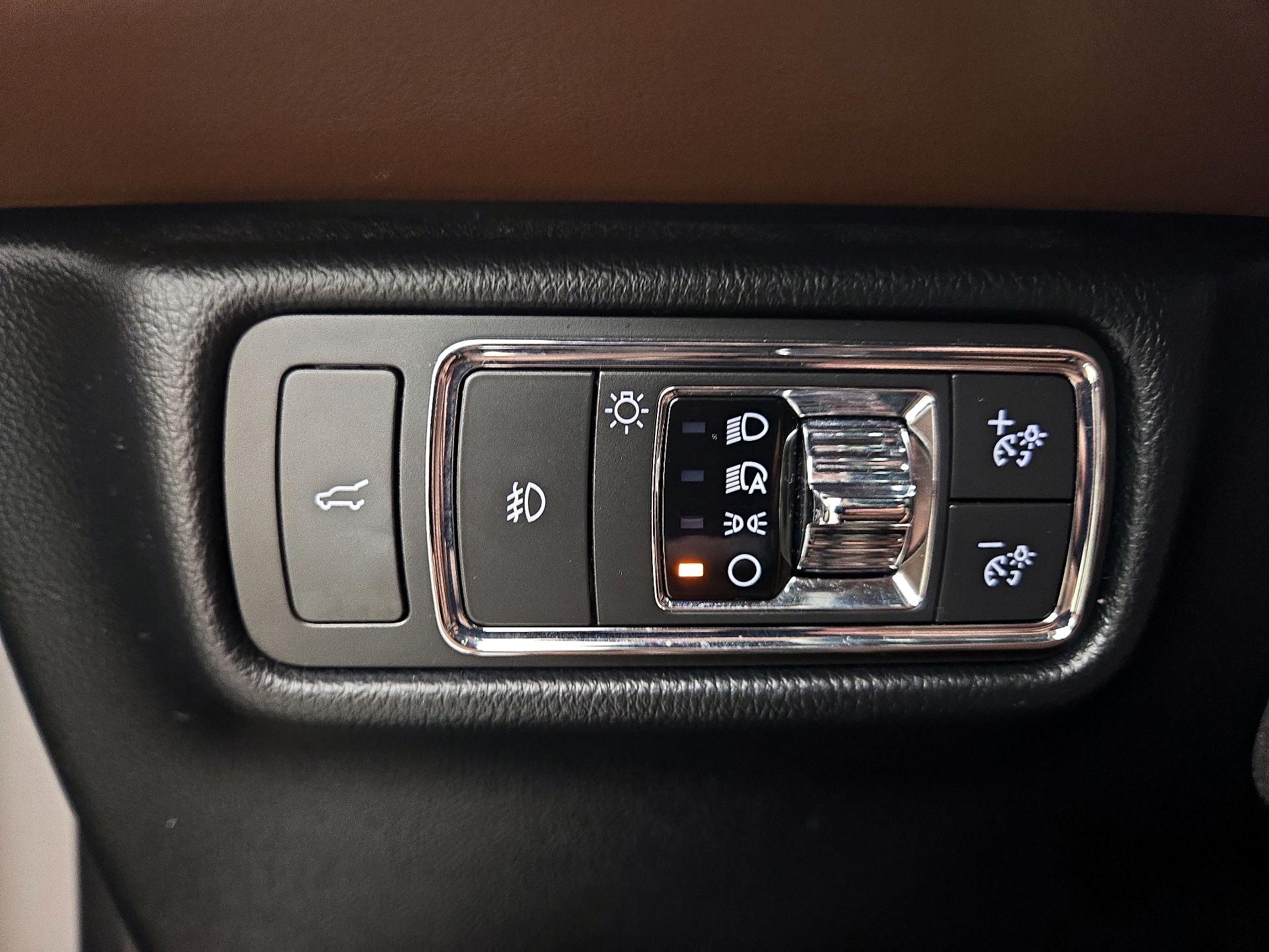 Thumbnail: 2020 Lincoln Aviator - 13