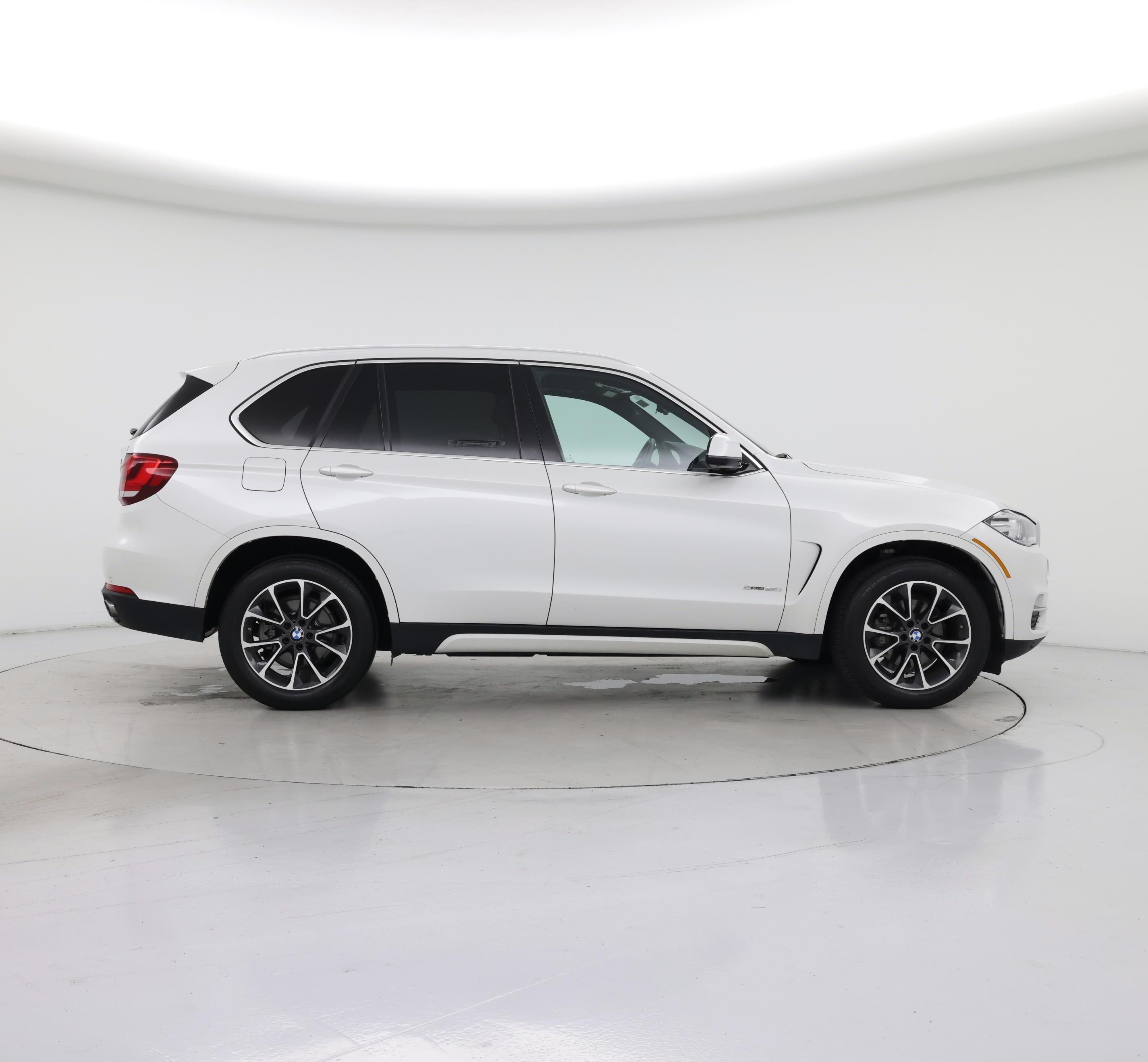 Thumbnail: 2017 BMW X5 - 7