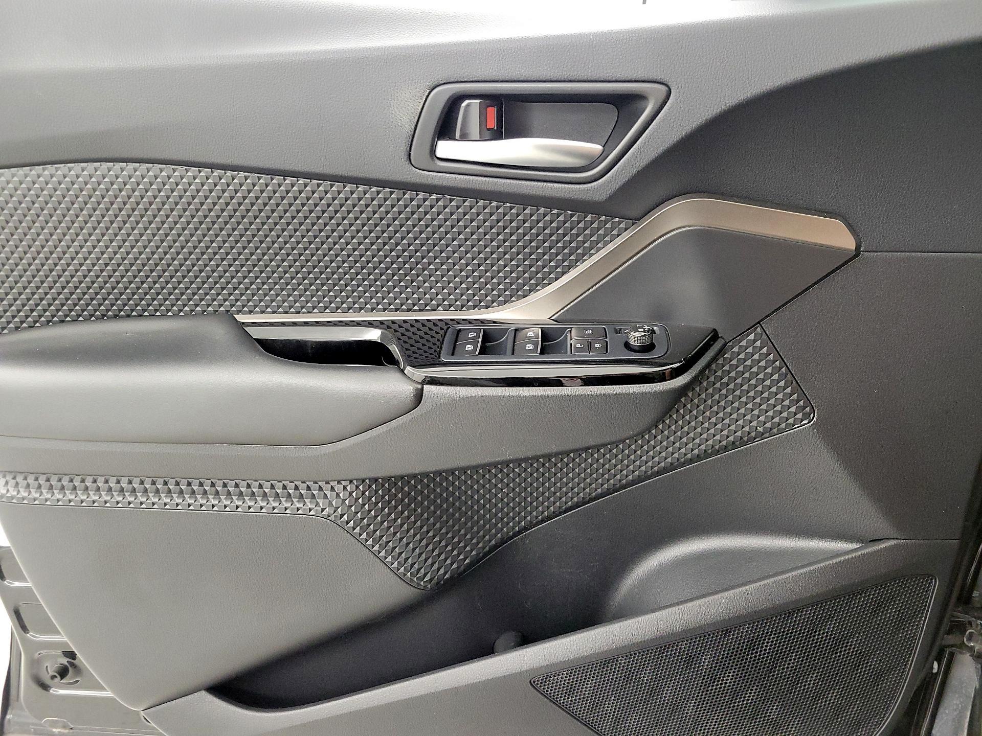 Thumbnail: 2019 Toyota C-HR - 12