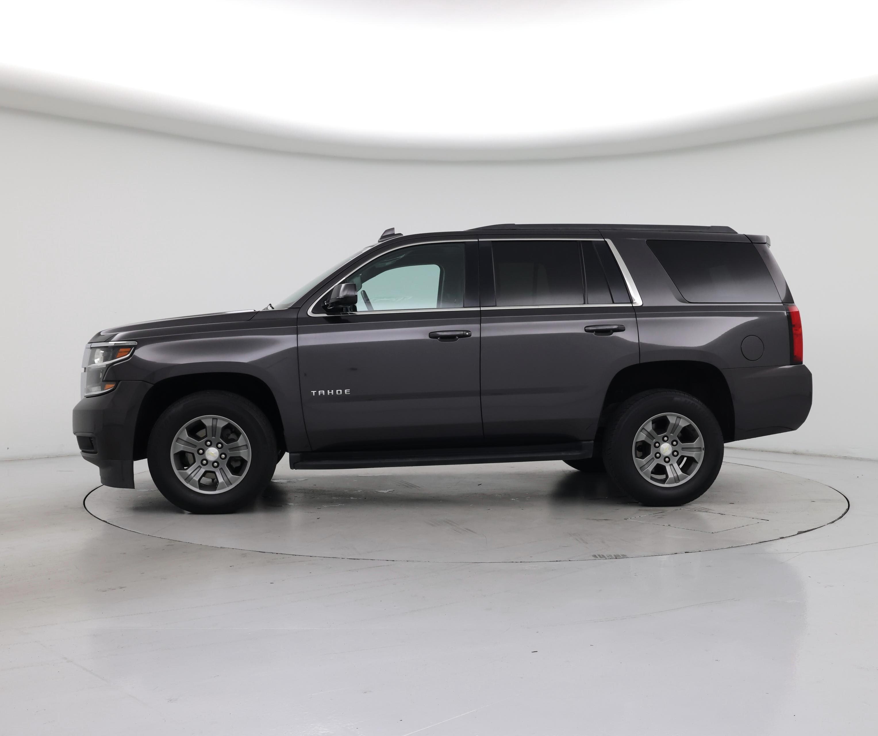 Thumbnail: 2018 Chevrolet Tahoe - 3
