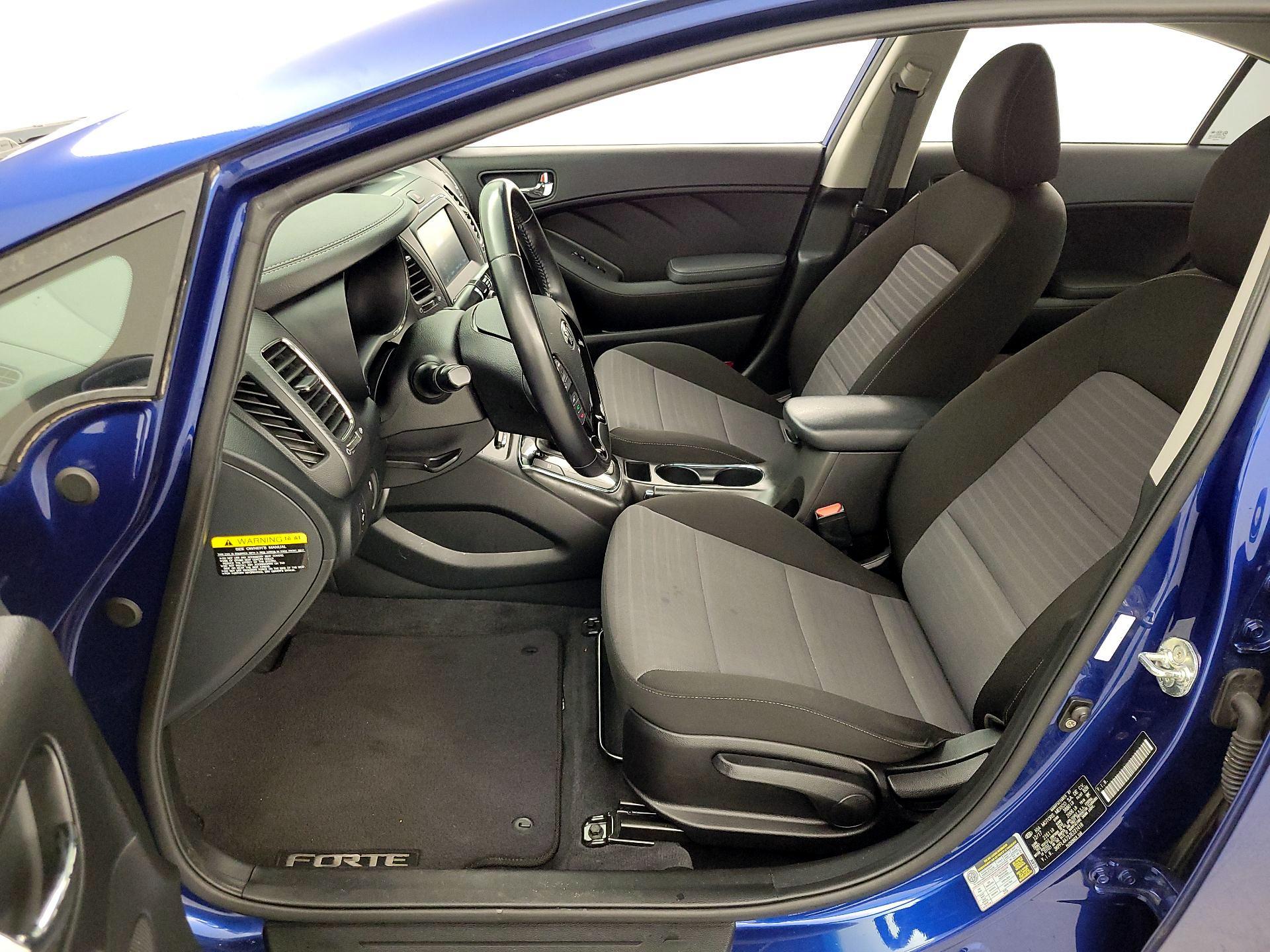 Thumbnail: 2018 Kia Forte - 11
