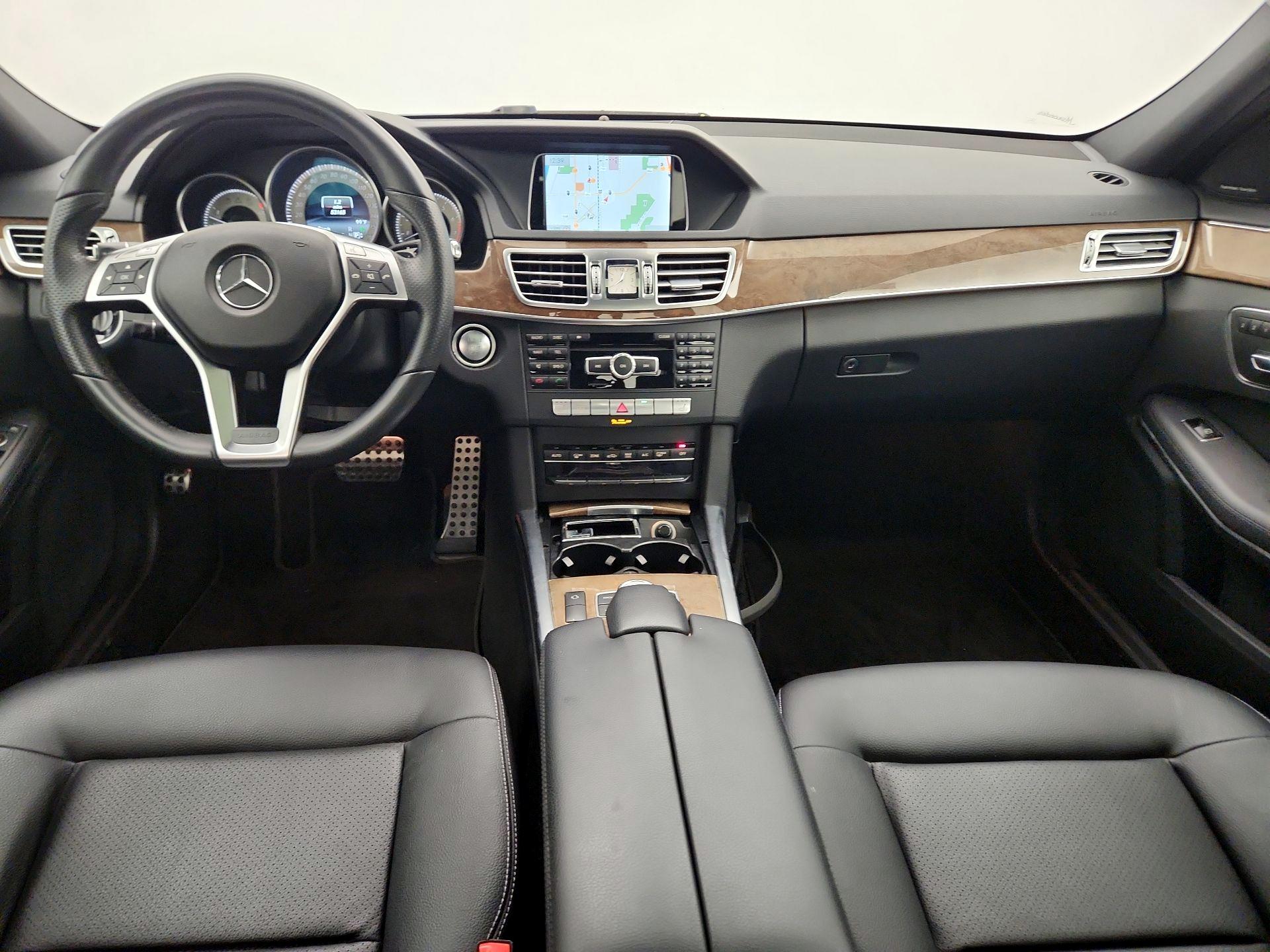 Thumbnail: 2014 Mercedes-Benz E-Class - 9