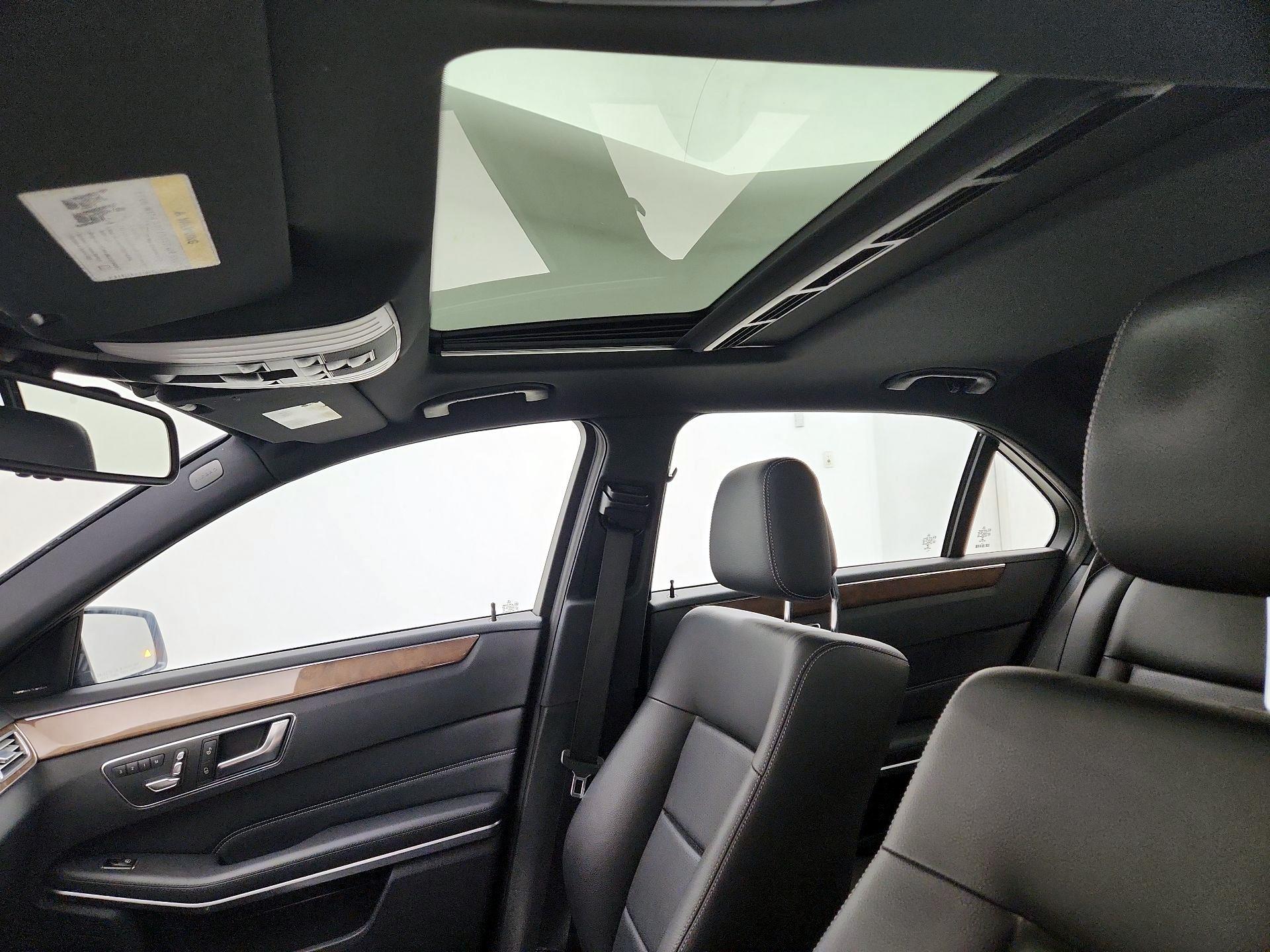 Thumbnail: 2014 Mercedes-Benz E-Class - 20