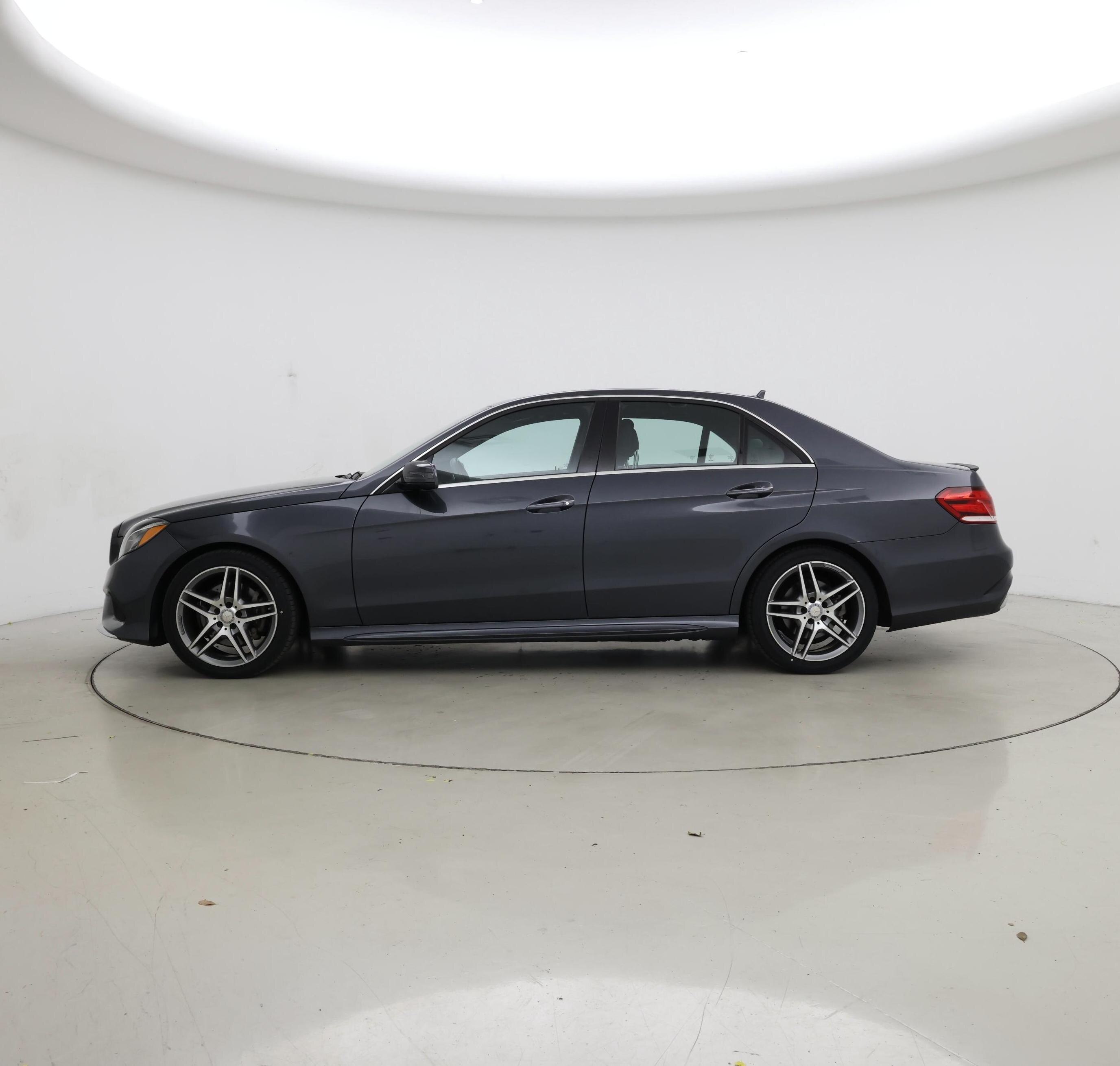 Thumbnail: 2014 Mercedes-Benz E-Class - 3