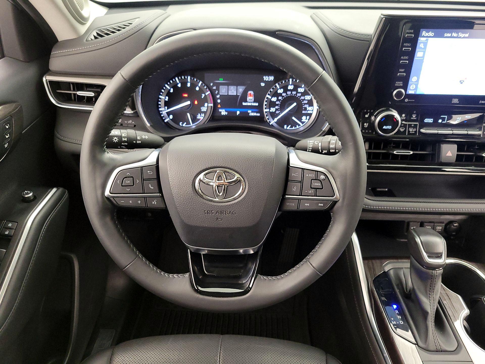 Thumbnail: 2021 Toyota Highlander - 10