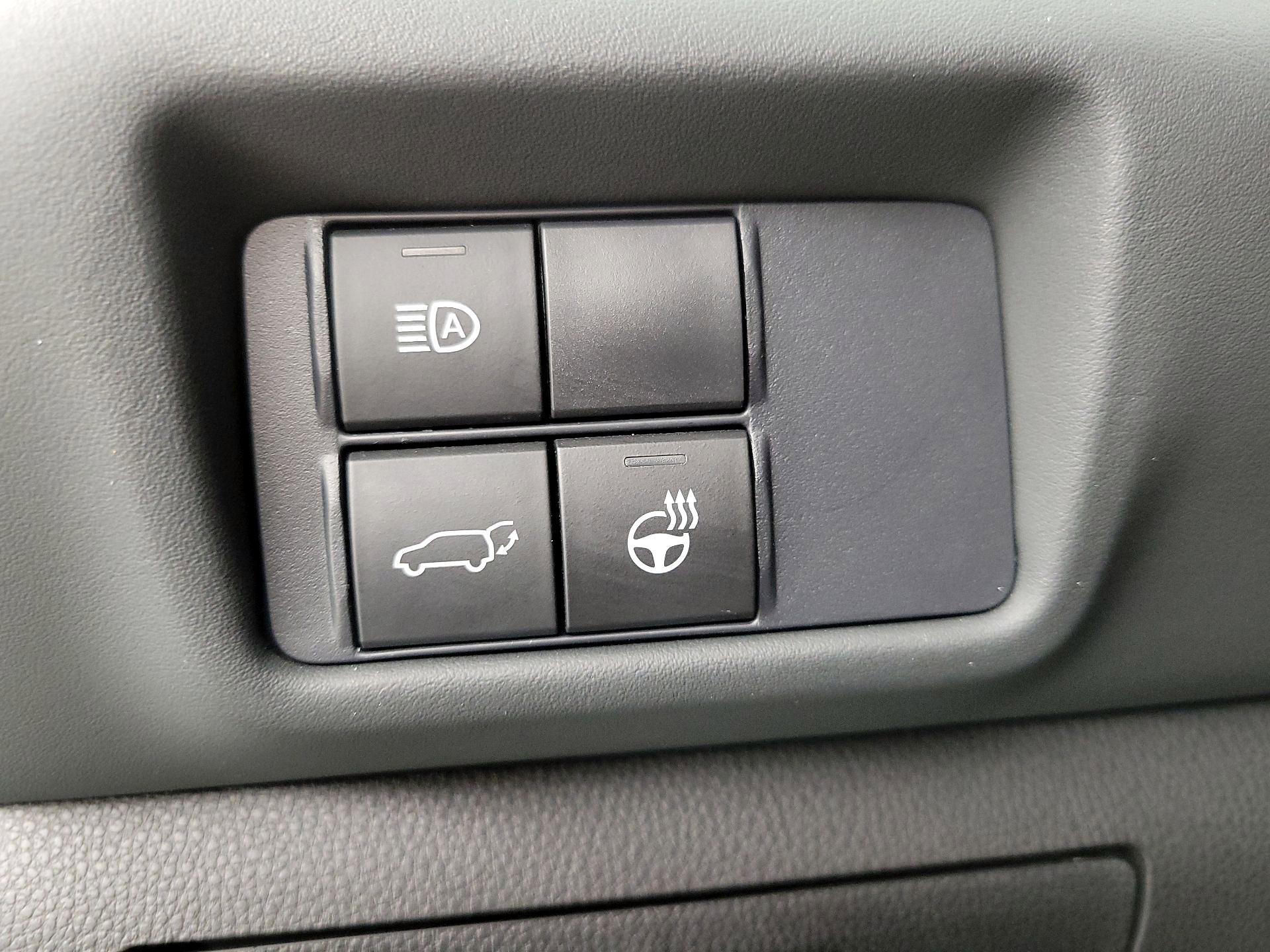 Thumbnail: 2021 Toyota Highlander - 13