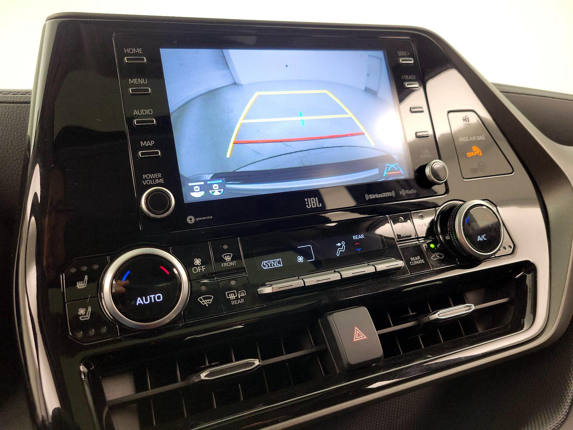 Thumbnail: 2021 Toyota Highlander - 15