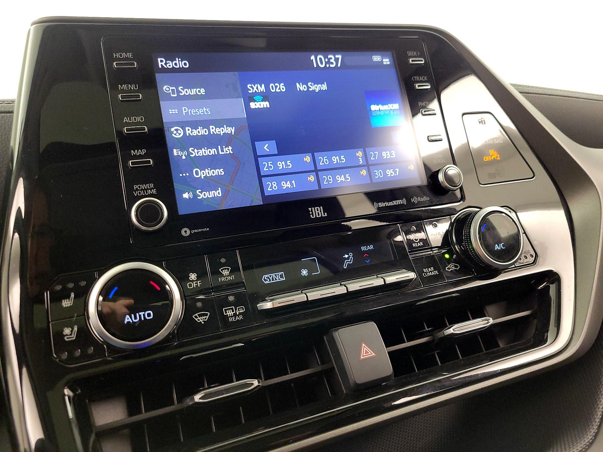 Thumbnail: 2021 Toyota Highlander - 16