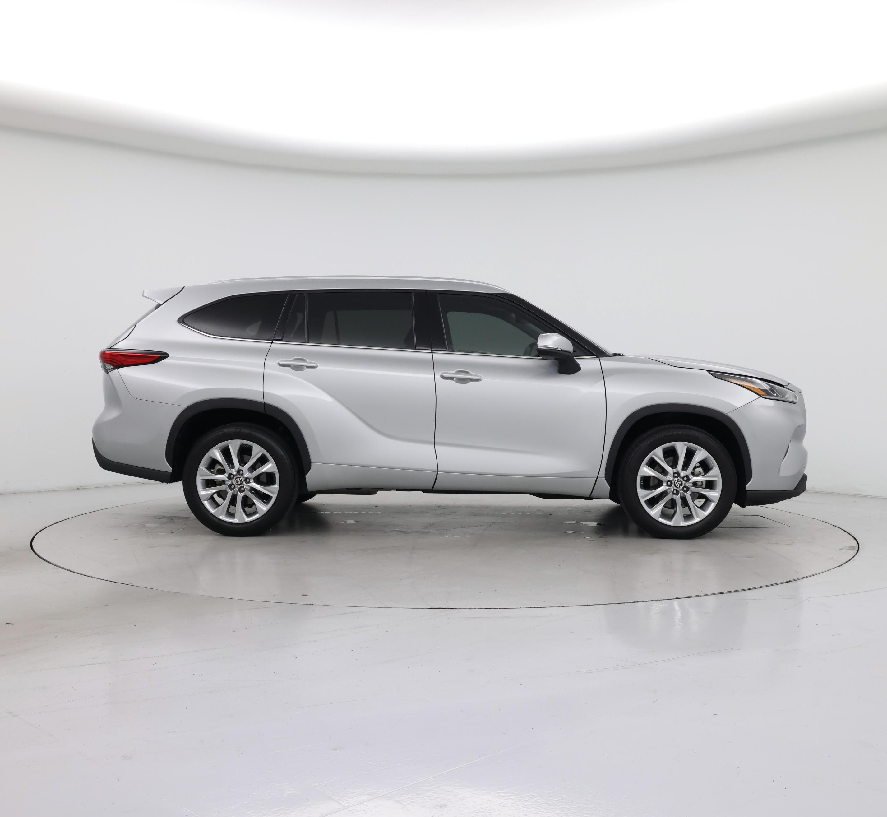 Thumbnail: 2021 Toyota Highlander - 7