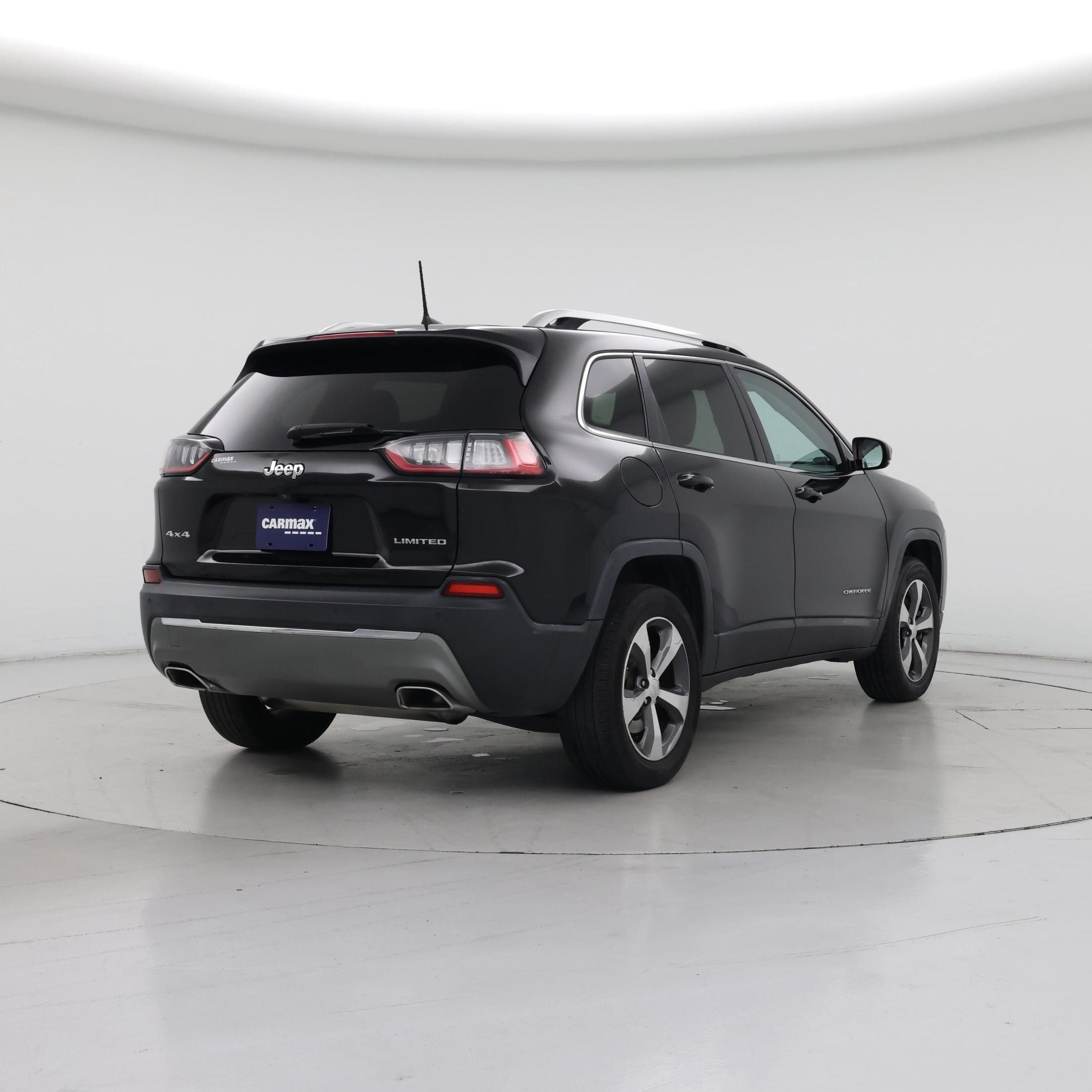 Thumbnail: 2019 Jeep Cherokee - 8