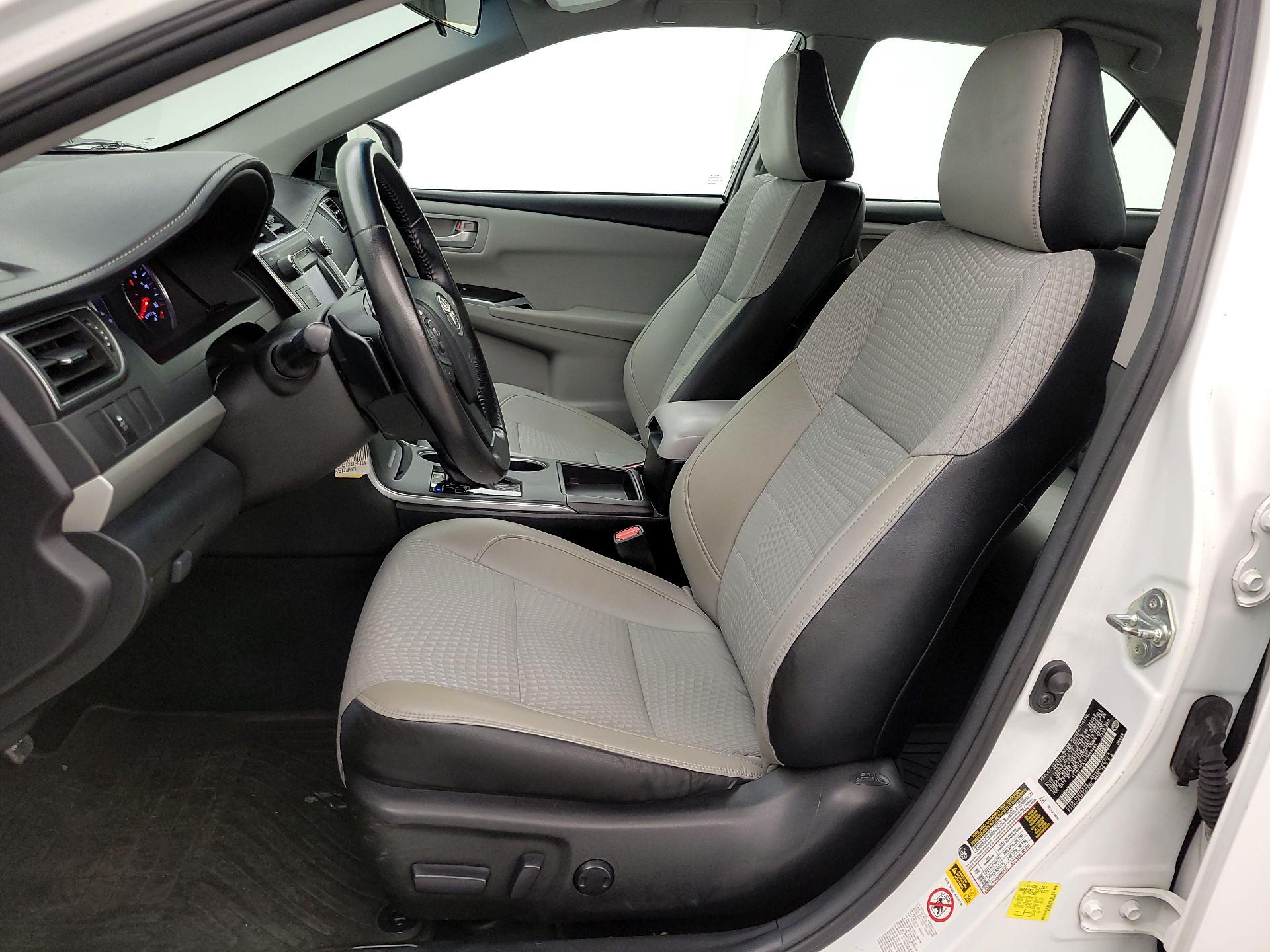 Thumbnail: 2015 Toyota Camry - 11