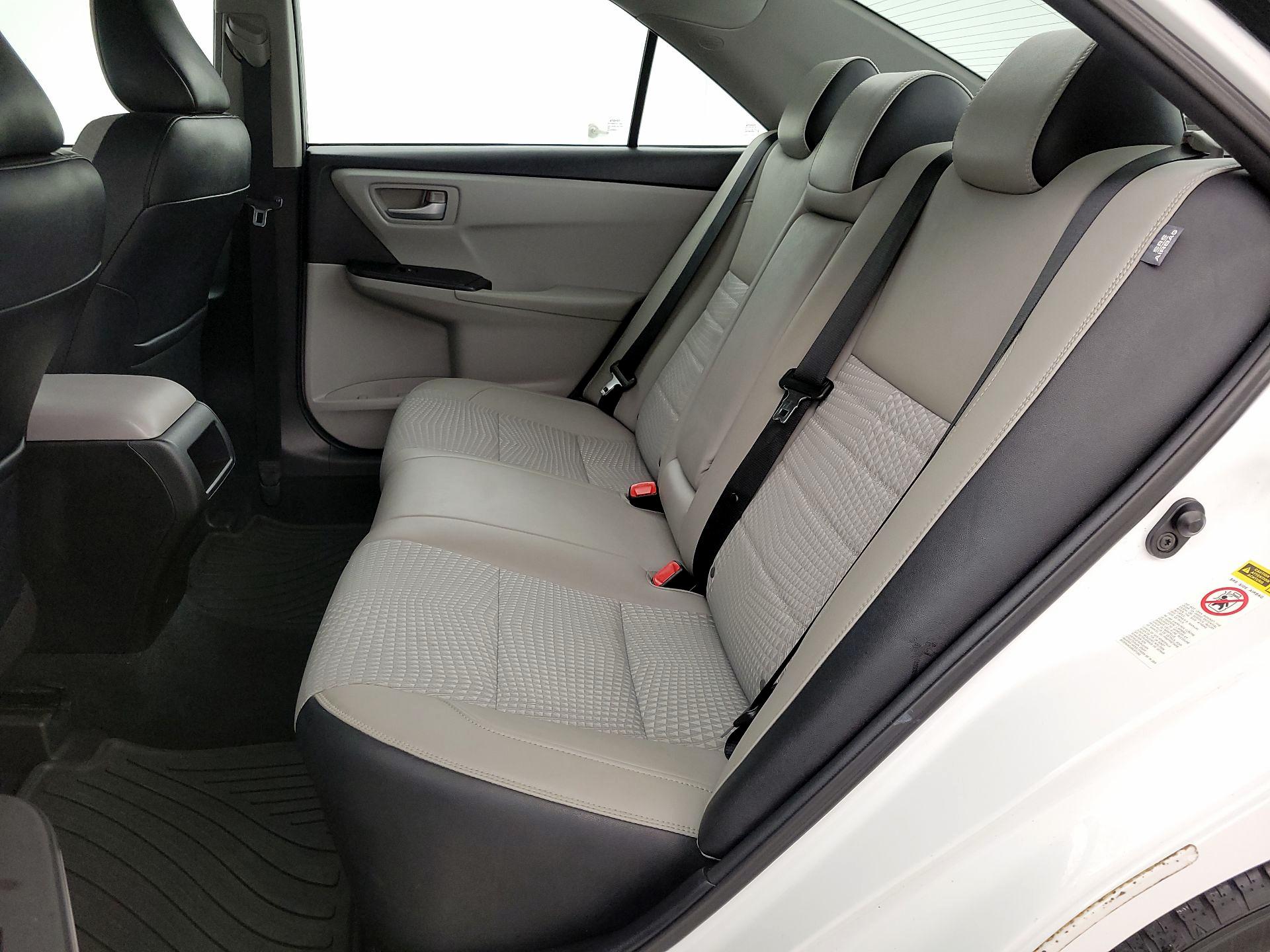 Thumbnail: 2015 Toyota Camry - 19