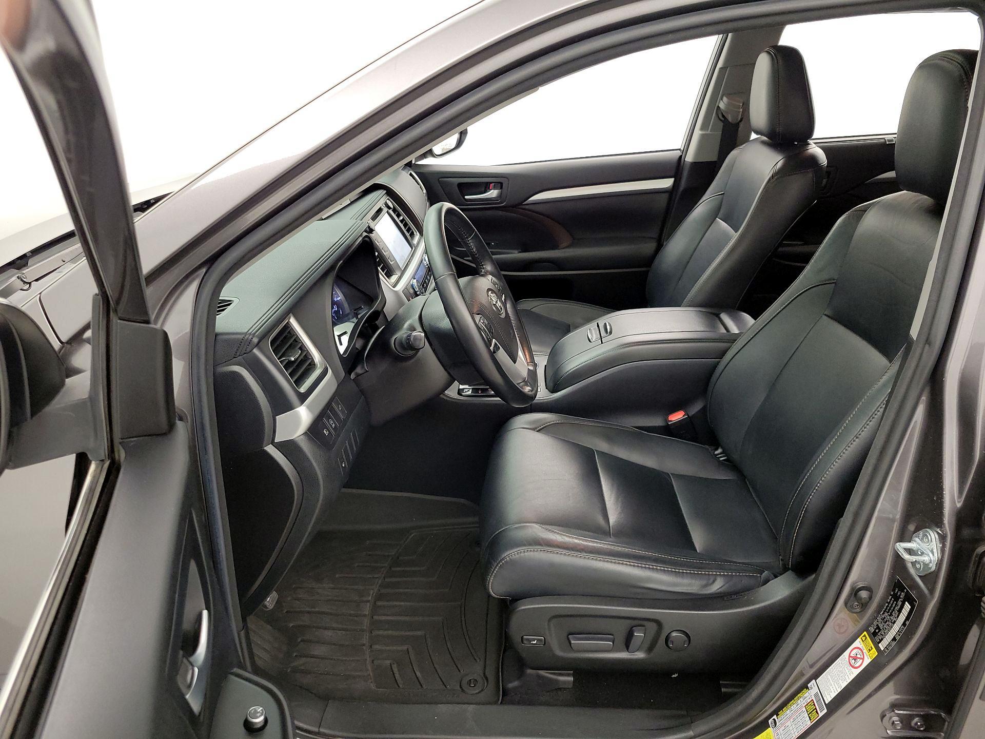 Thumbnail: 2018 Toyota Highlander - 11