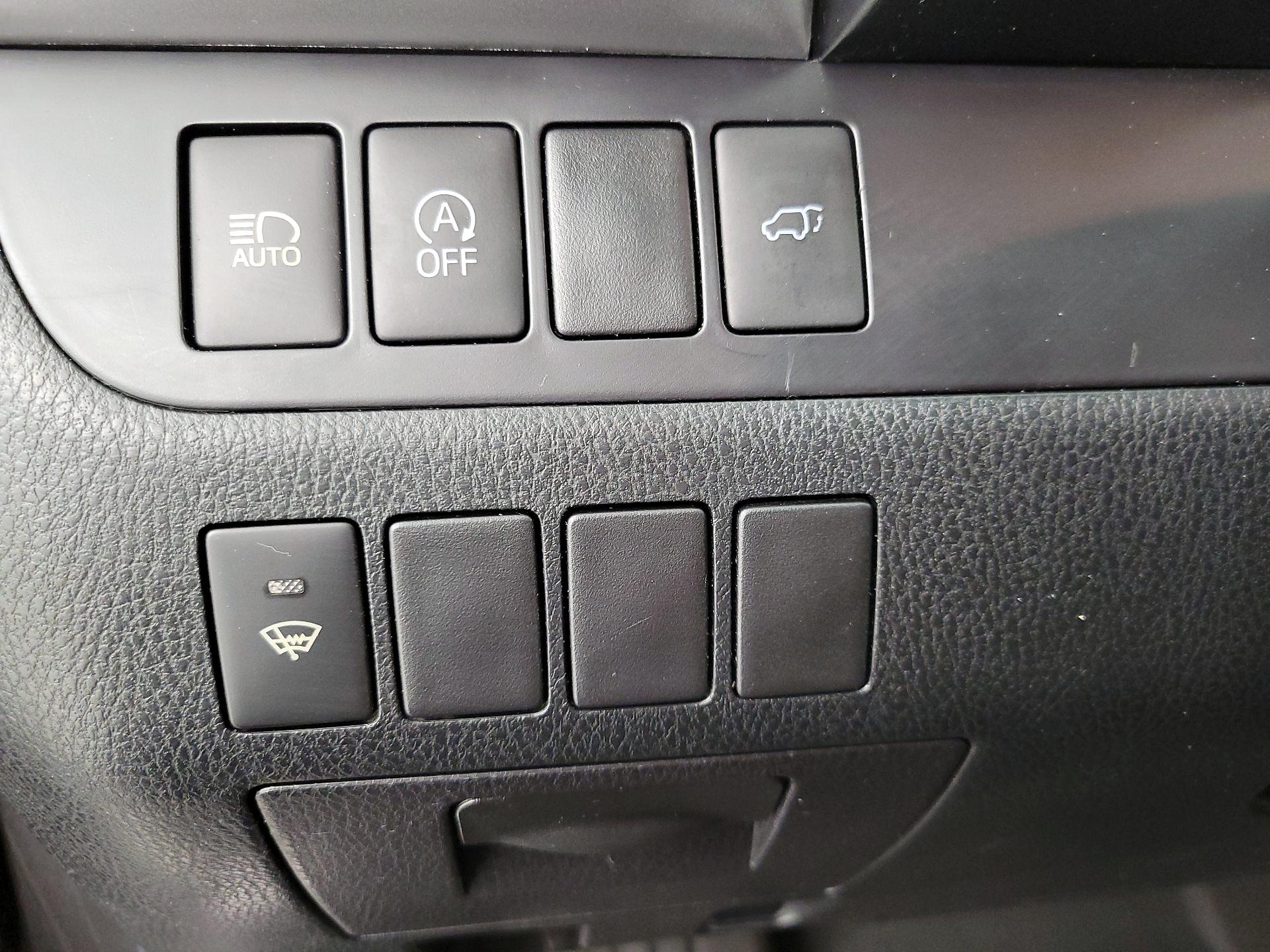 Thumbnail: 2018 Toyota Highlander - 13
