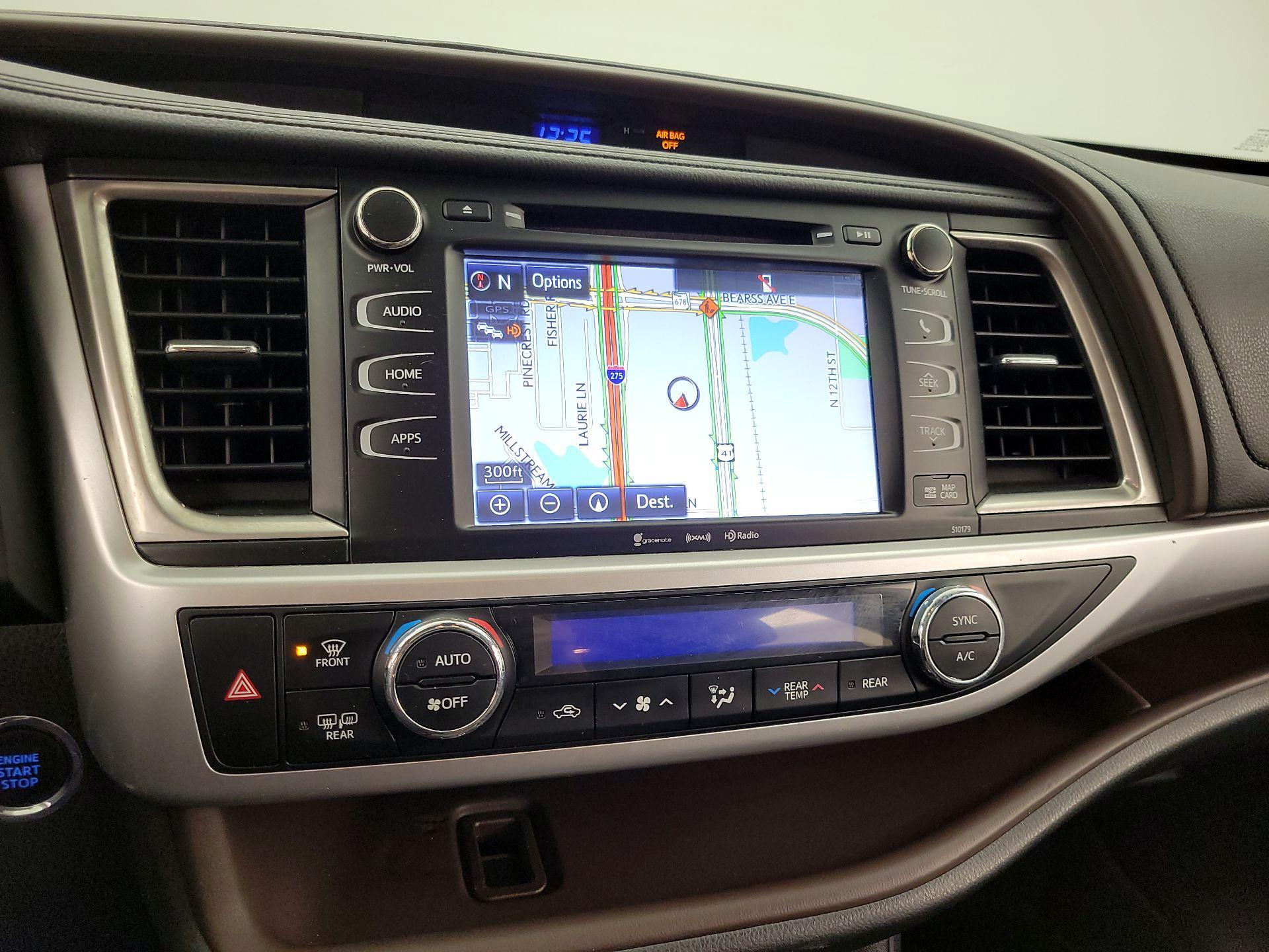Thumbnail: 2018 Toyota Highlander - 14