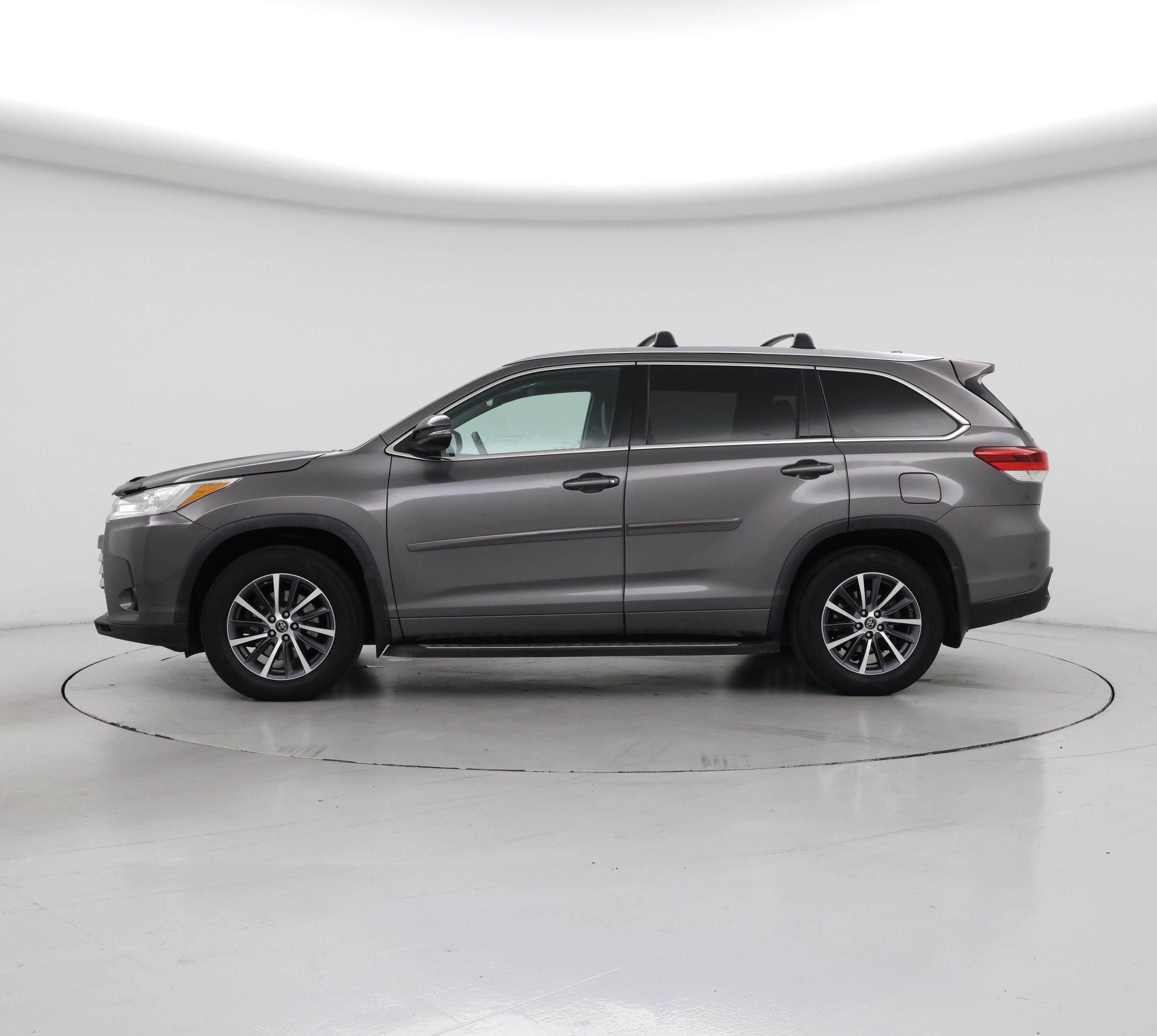 Thumbnail: 2018 Toyota Highlander - 3