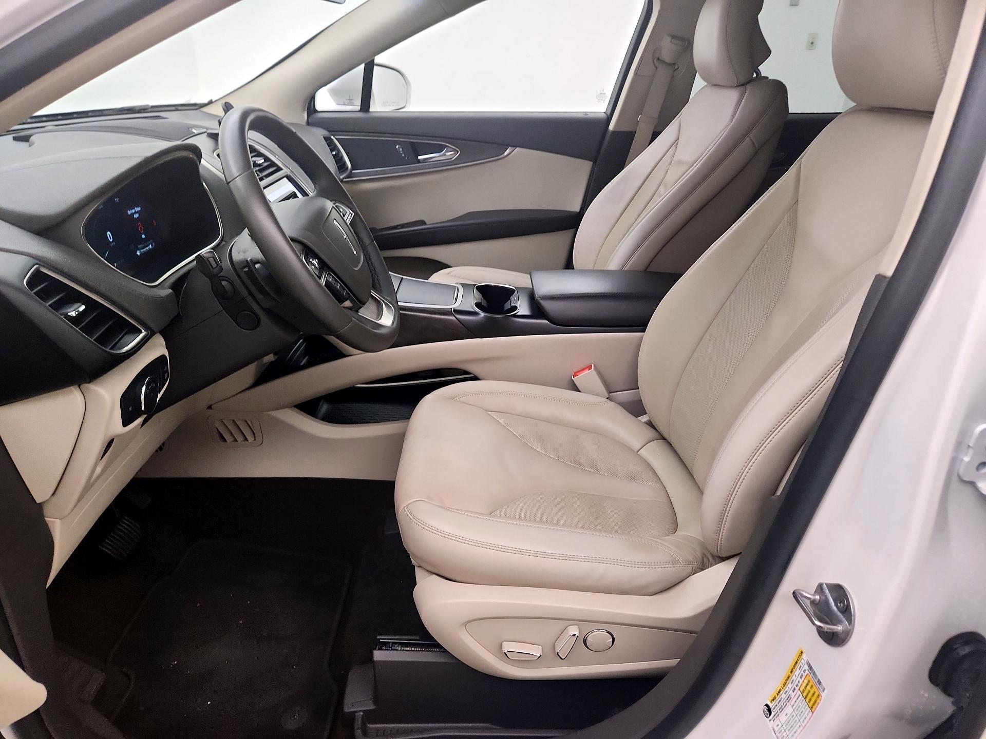 Thumbnail: 2019 Lincoln Nautilus - 11