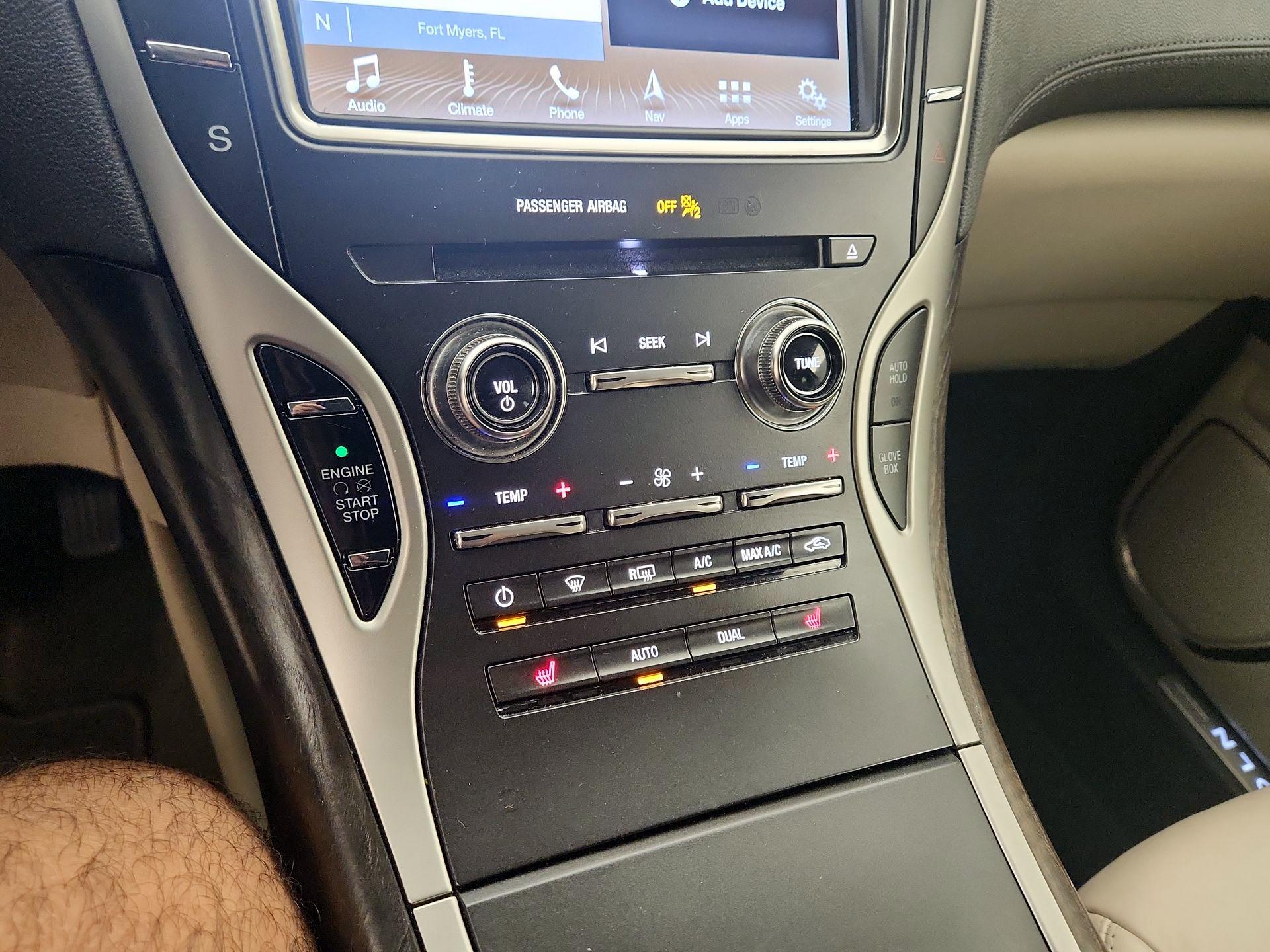 Thumbnail: 2019 Lincoln Nautilus - 17