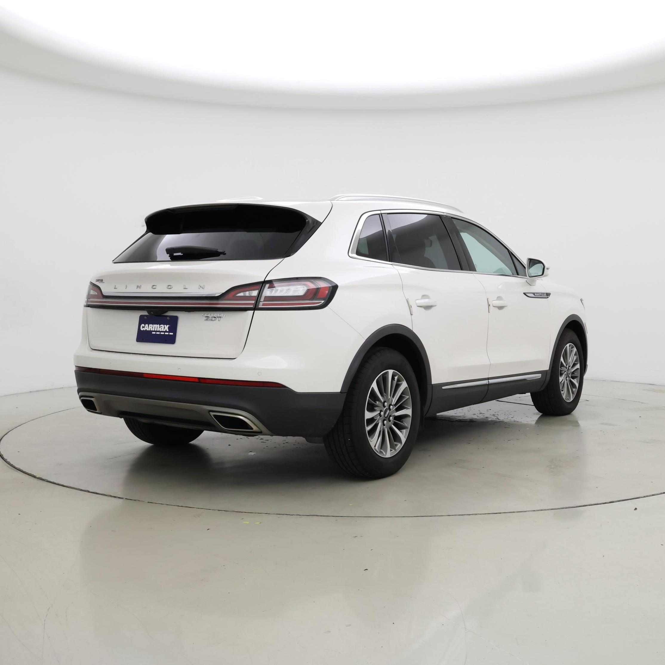 Thumbnail: 2019 Lincoln Nautilus - 8
