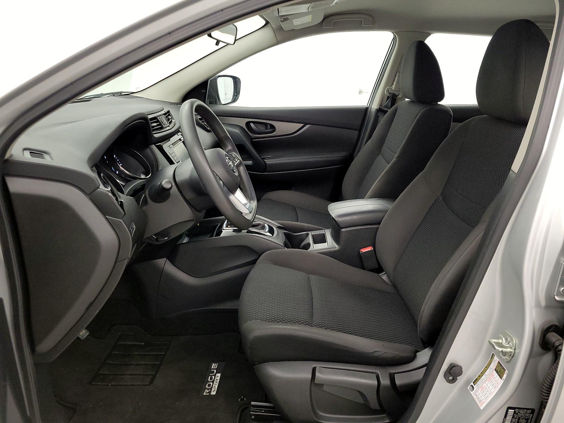 Thumbnail: 2020 Nissan Rogue Sport - 11