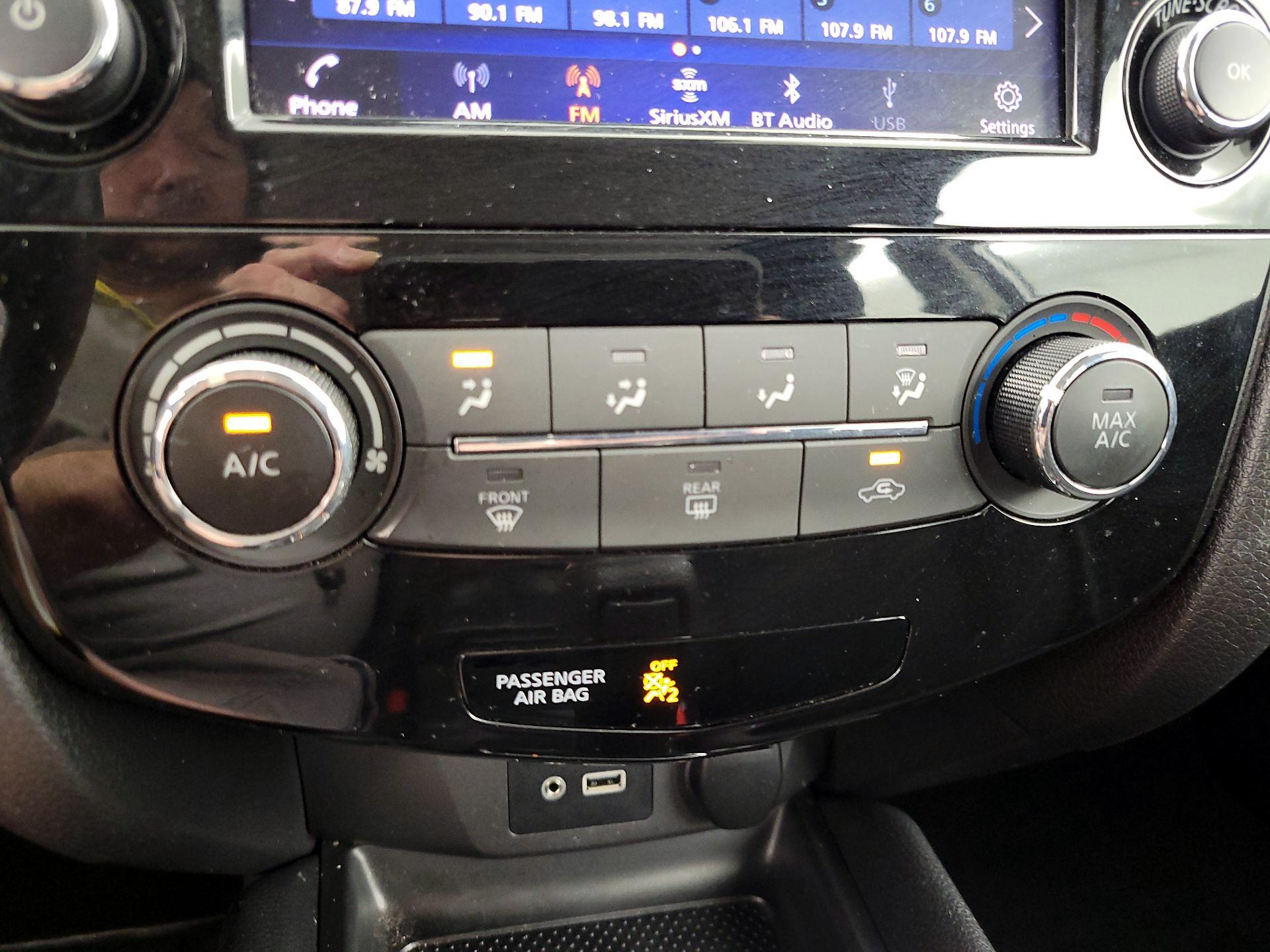 Thumbnail: 2020 Nissan Rogue Sport - 16