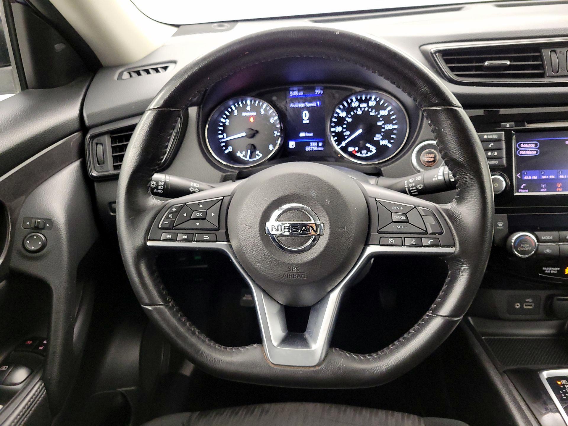 Thumbnail: 2018 Nissan Rogue - 10