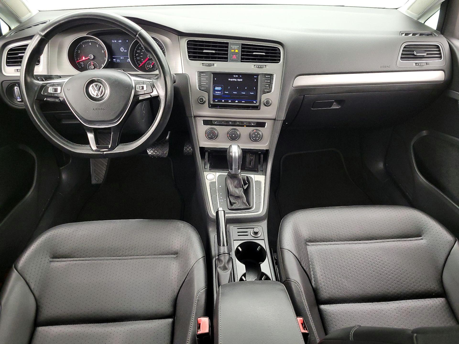 Thumbnail: 2017 Volkswagen Golf - 9