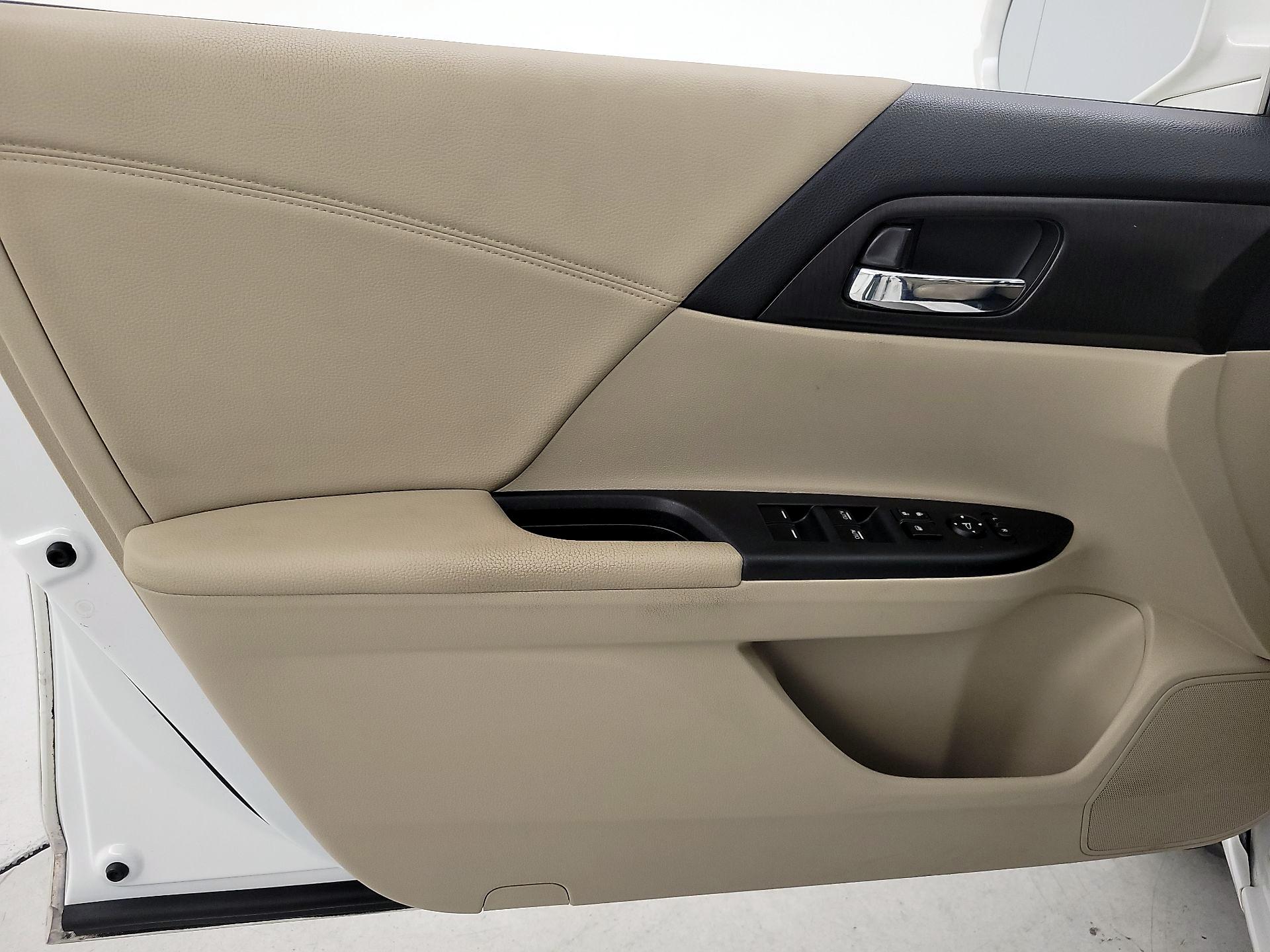 Thumbnail: 2014 Honda Accord - 12