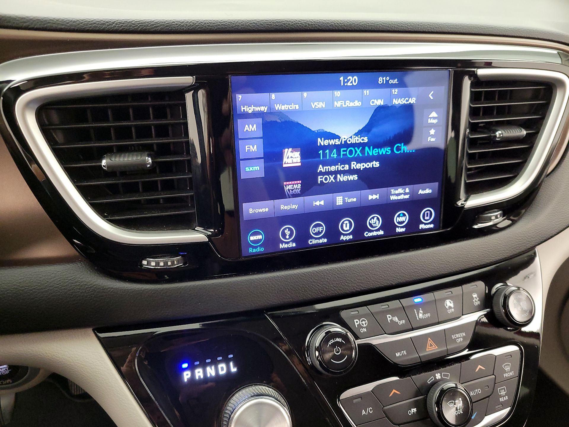 Thumbnail: 2019 Chrysler Pacifica - 16