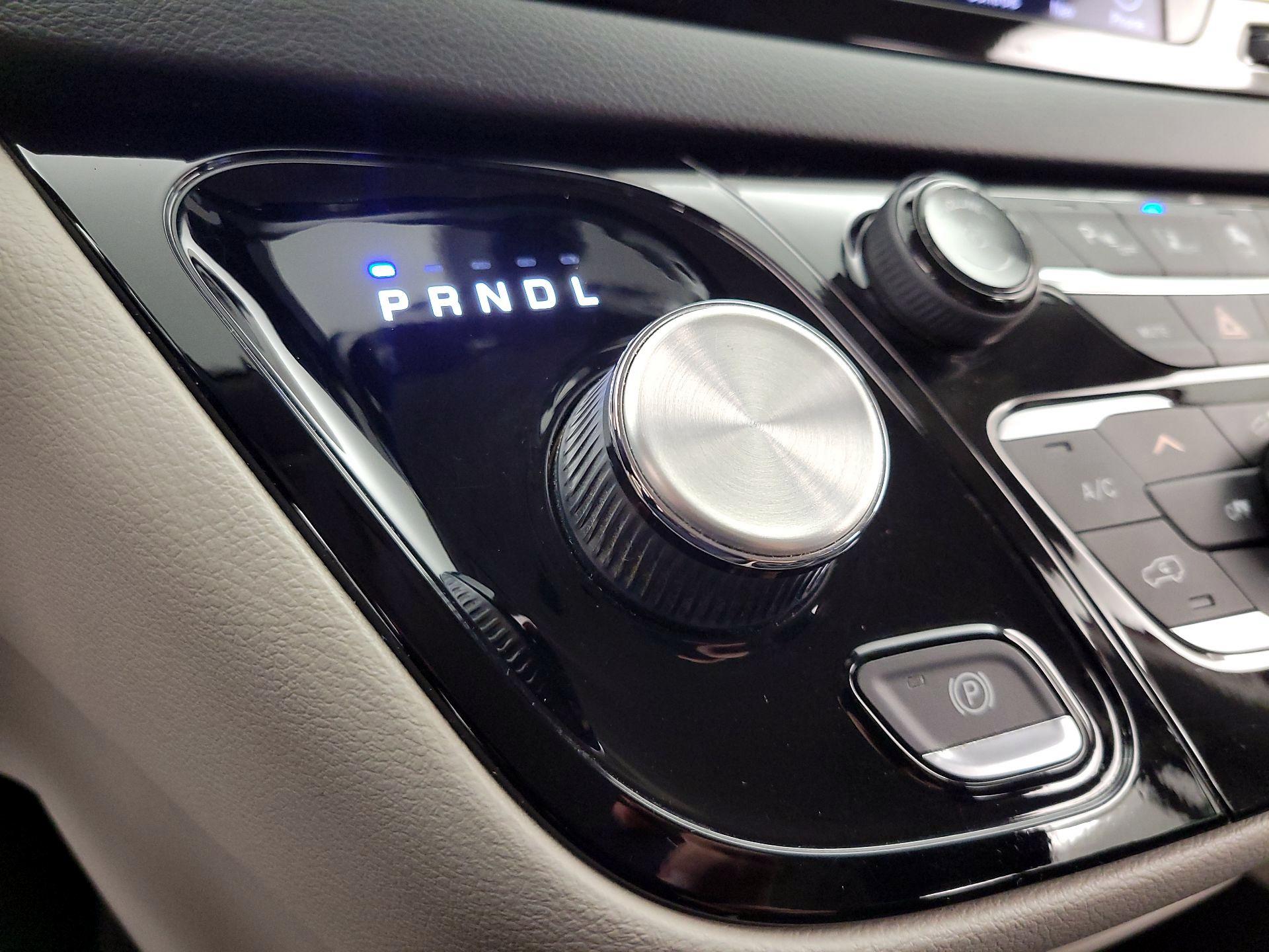 Thumbnail: 2019 Chrysler Pacifica - 18