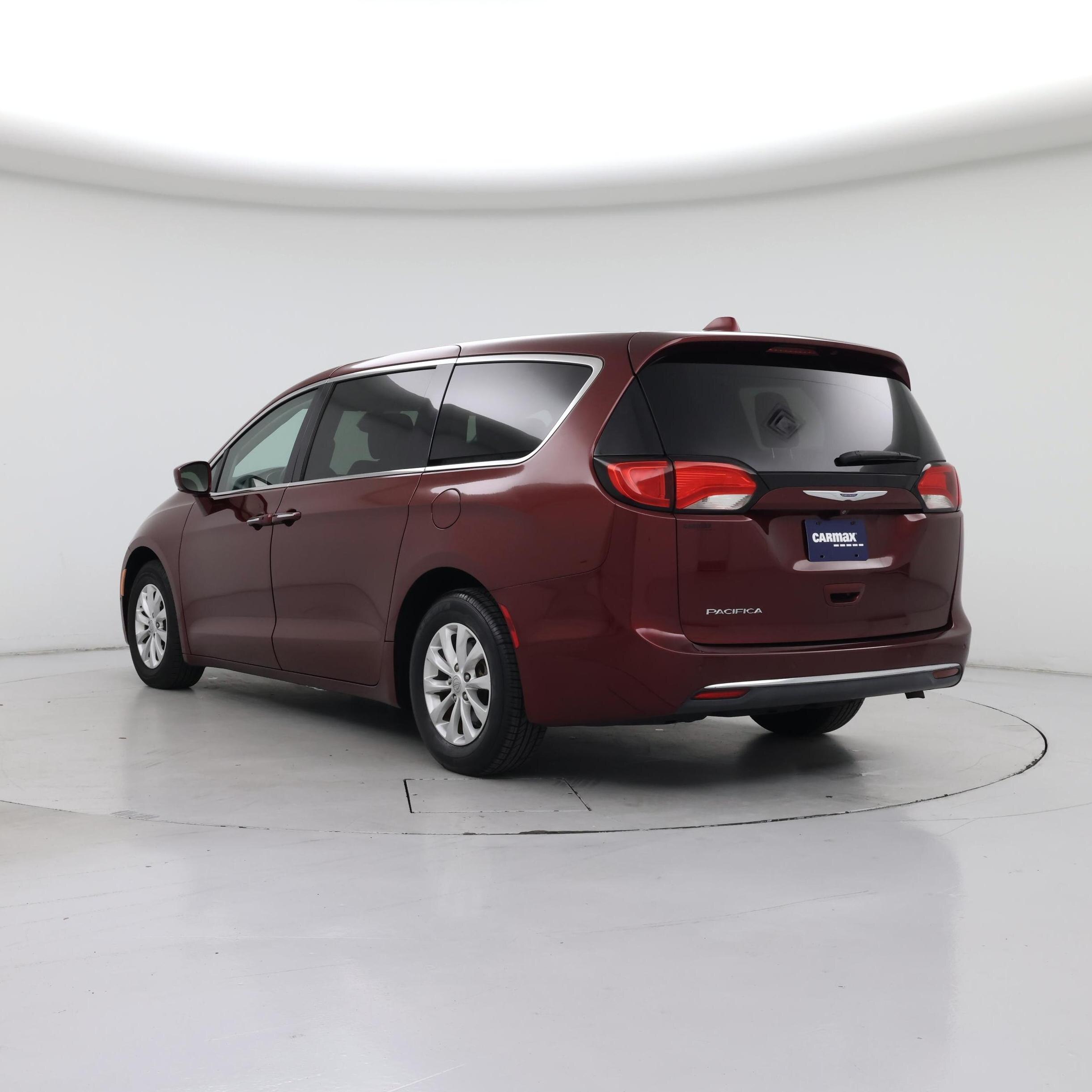 Thumbnail: 2019 Chrysler Pacifica - 2